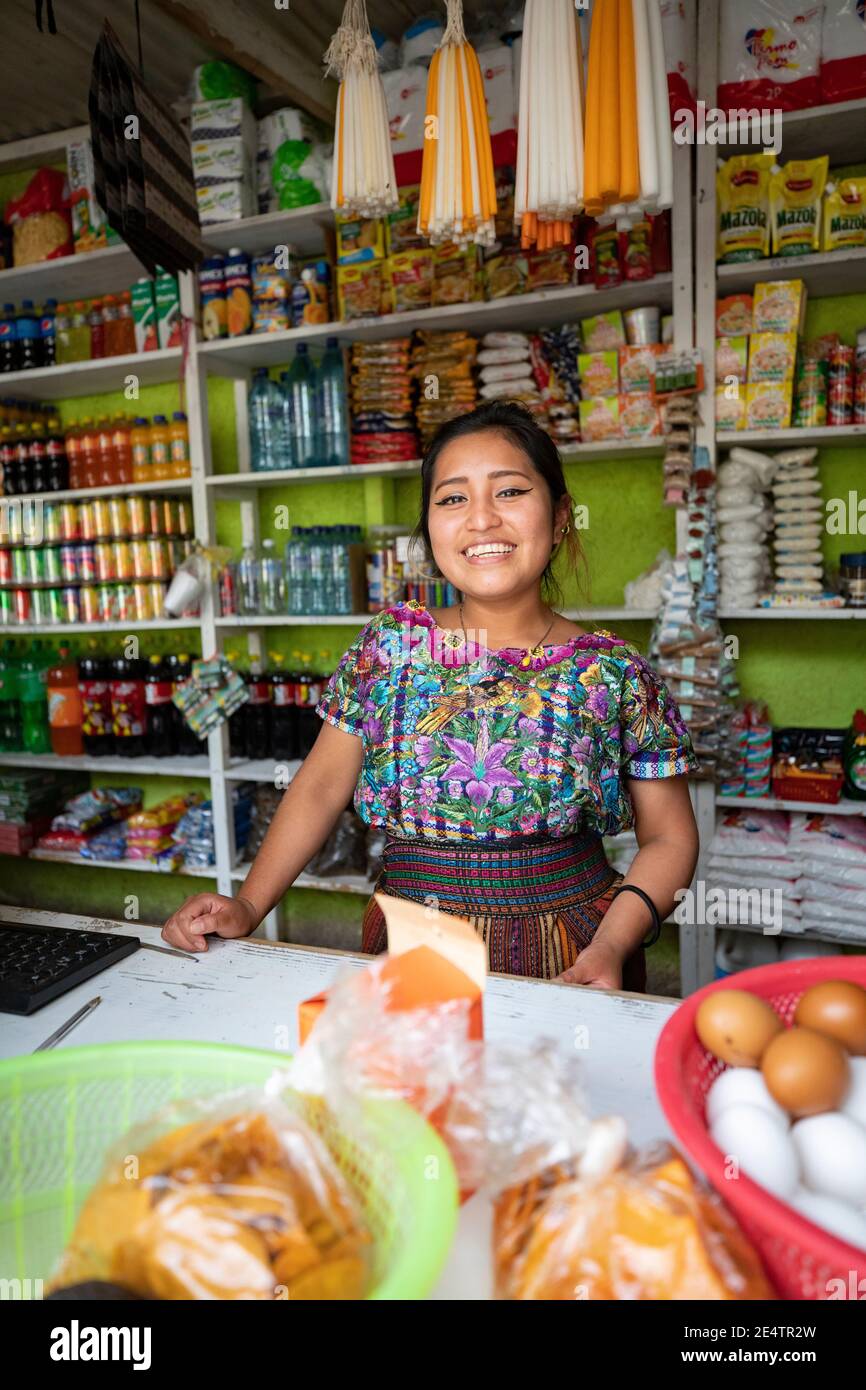 Verkäuferin in San Marcos la Laguna, Guatemala, Mittelamerika. Stockfoto