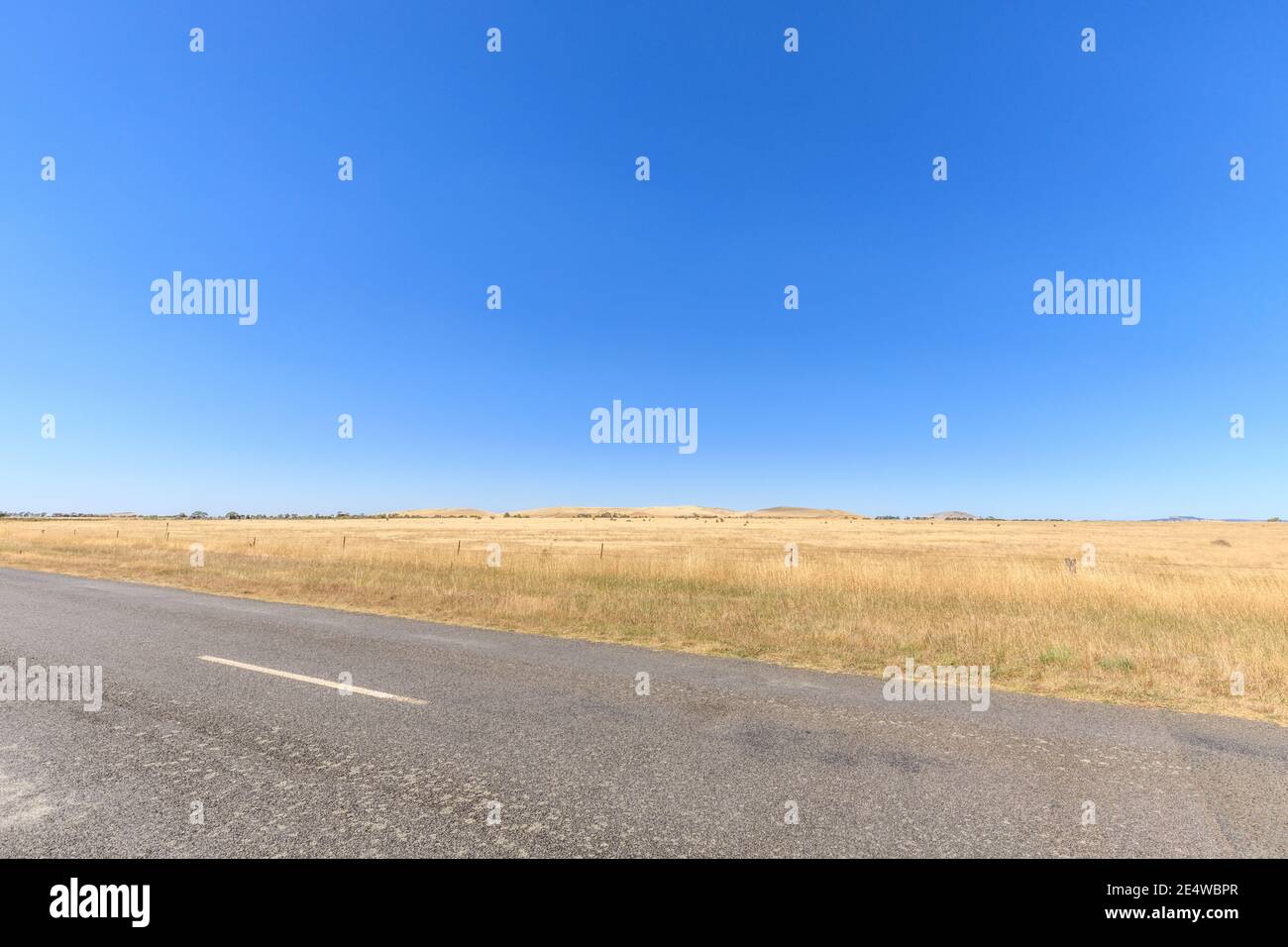 Clunes-Campbelltown Road, in der Nähe von Clunes, Victoria, Australien Stockfoto