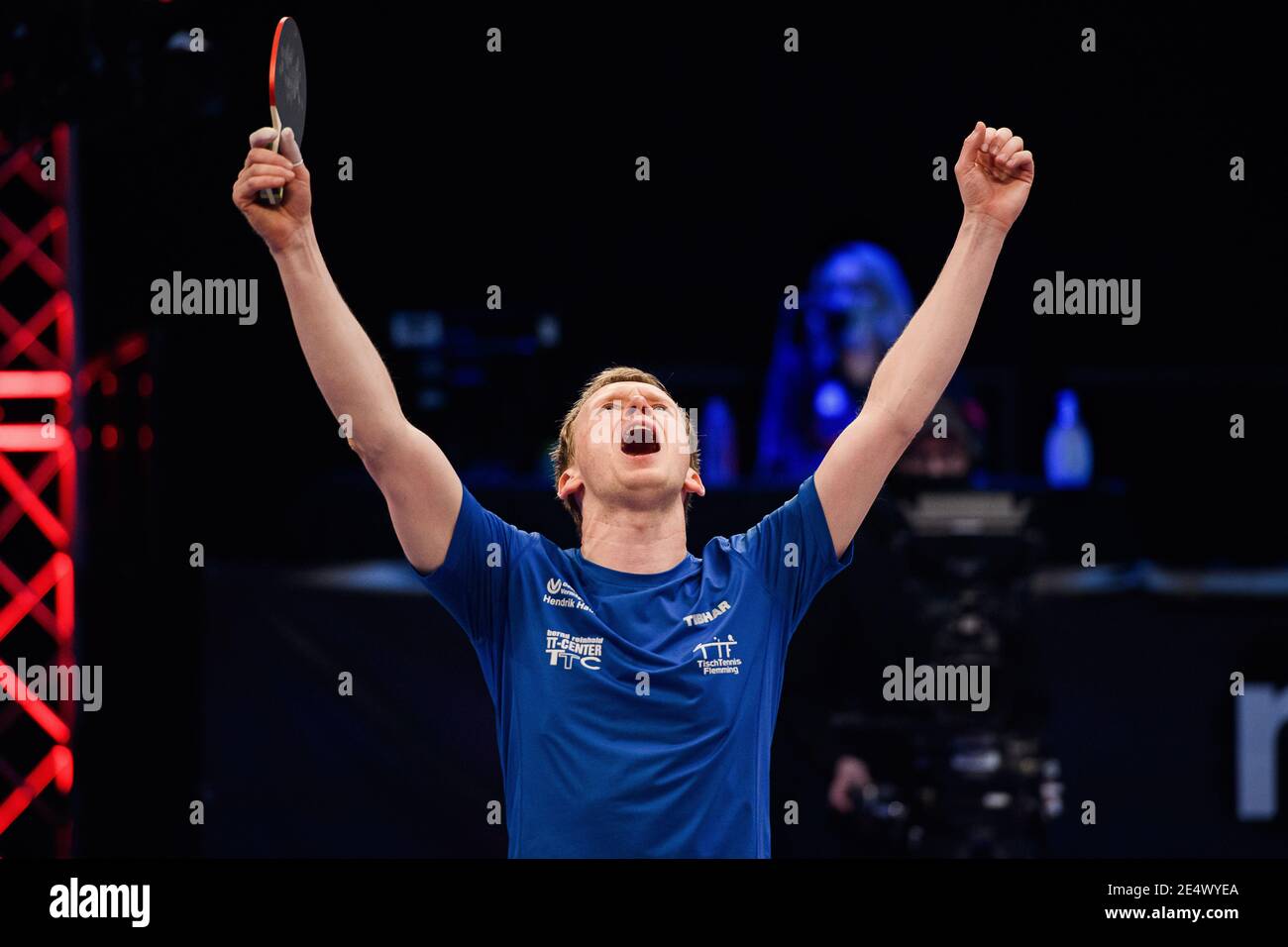 COVENTRY, GROSSBRITANNIEN. Januar 2021. Alexander Flemming (GER) feiert am Sonntag, 24. Januar 2021 in COVENTRY, ENGLAND, nach dem Gewinn des Finales beim World Ping Pong Masters 2021 in der Ricoh Arena. Kredit: Taka G Wu/Alamy Live Nachrichten Stockfoto