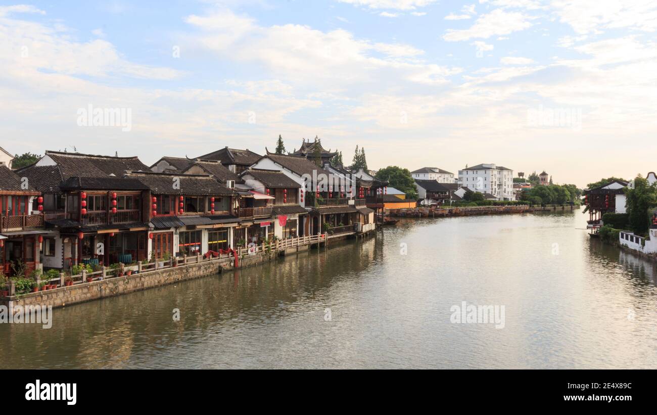 Großer Kanal in Zhujiajiao Wasserstadt in China Stockfoto