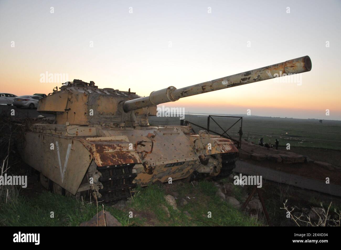 Israelischer Panzer als Denkmal für die gefallenen Soldaten bei der Schlacht von Tel Saqi [Tel Saki Tel A-Saqi], Golan Höhen im Oktober 1973 - der Jom Kippur Krieg Stockfoto
