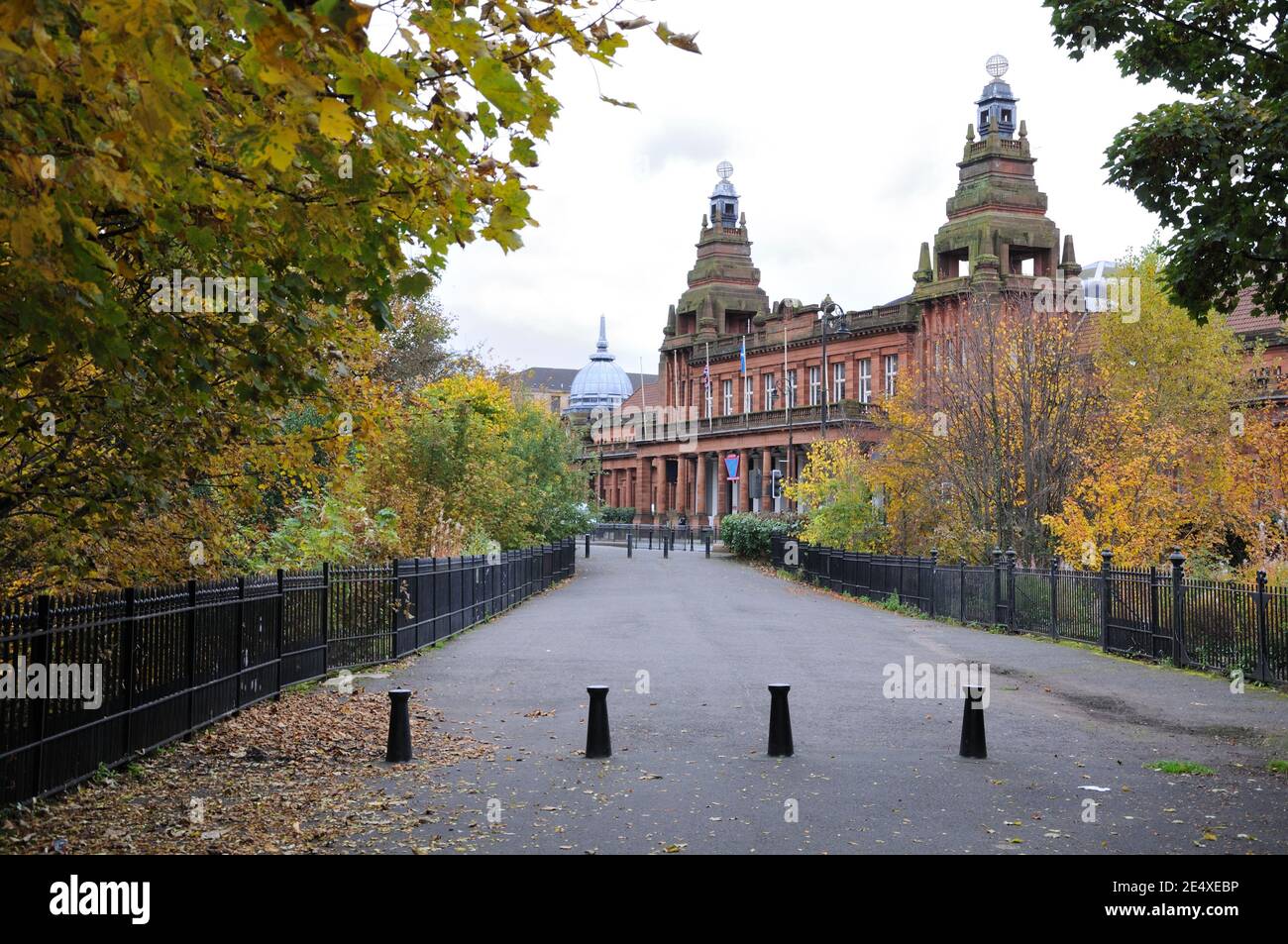 Alte Teilbrücke zur Kelvin Hall in Glasgow, Schottland, Großbritannien, Europa Stockfoto