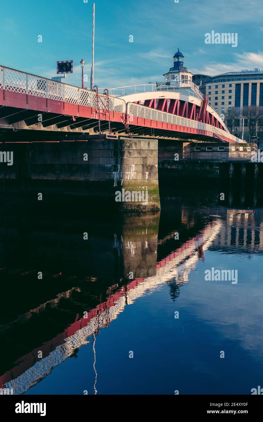 Die Swing Bridge am Fluss Tyne Stockfoto