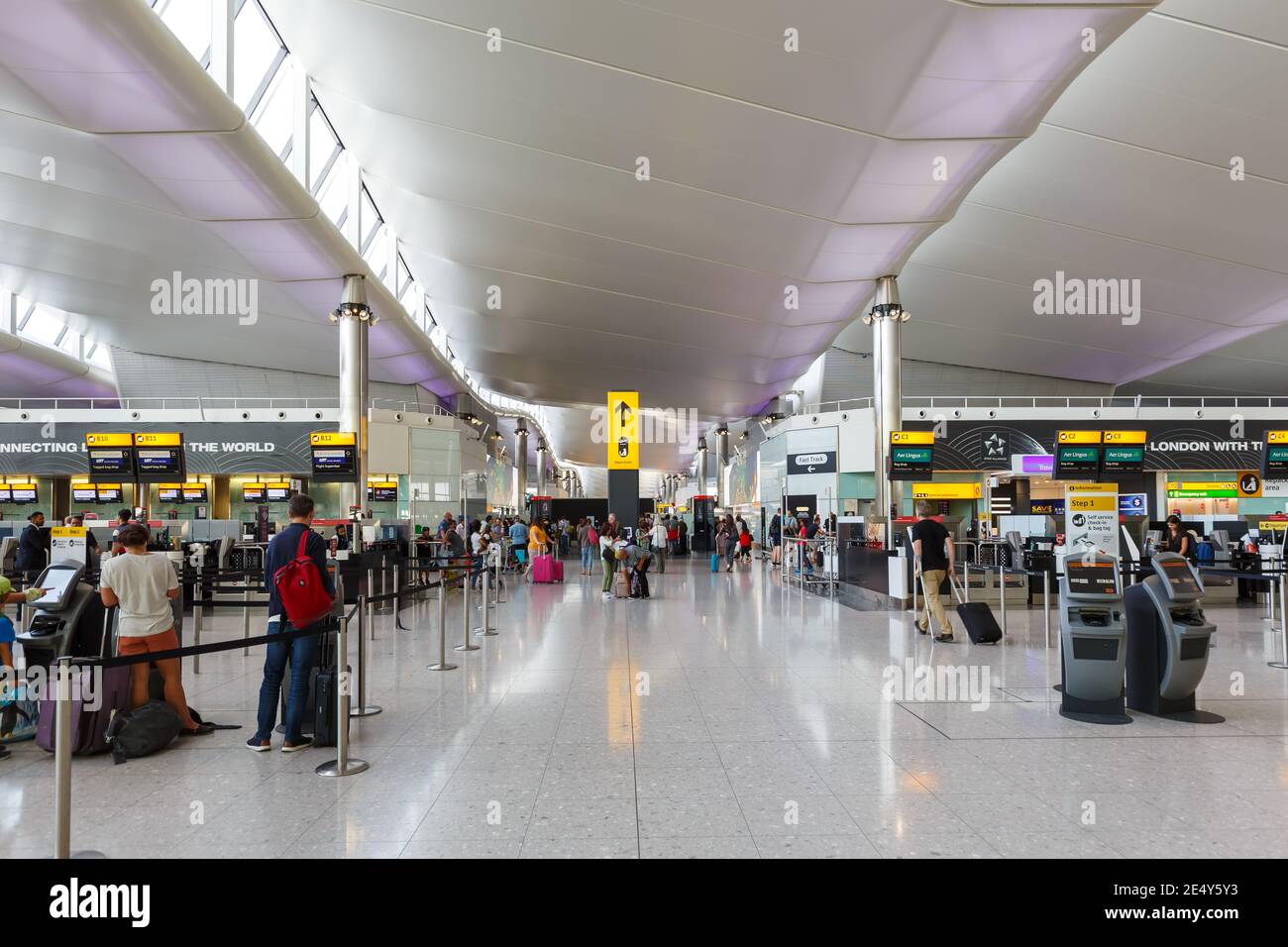 London, Großbritannien - 1. August 2018: Terminal 2 des Flughafens London Heathrow (LHR) in Großbritannien. Stockfoto