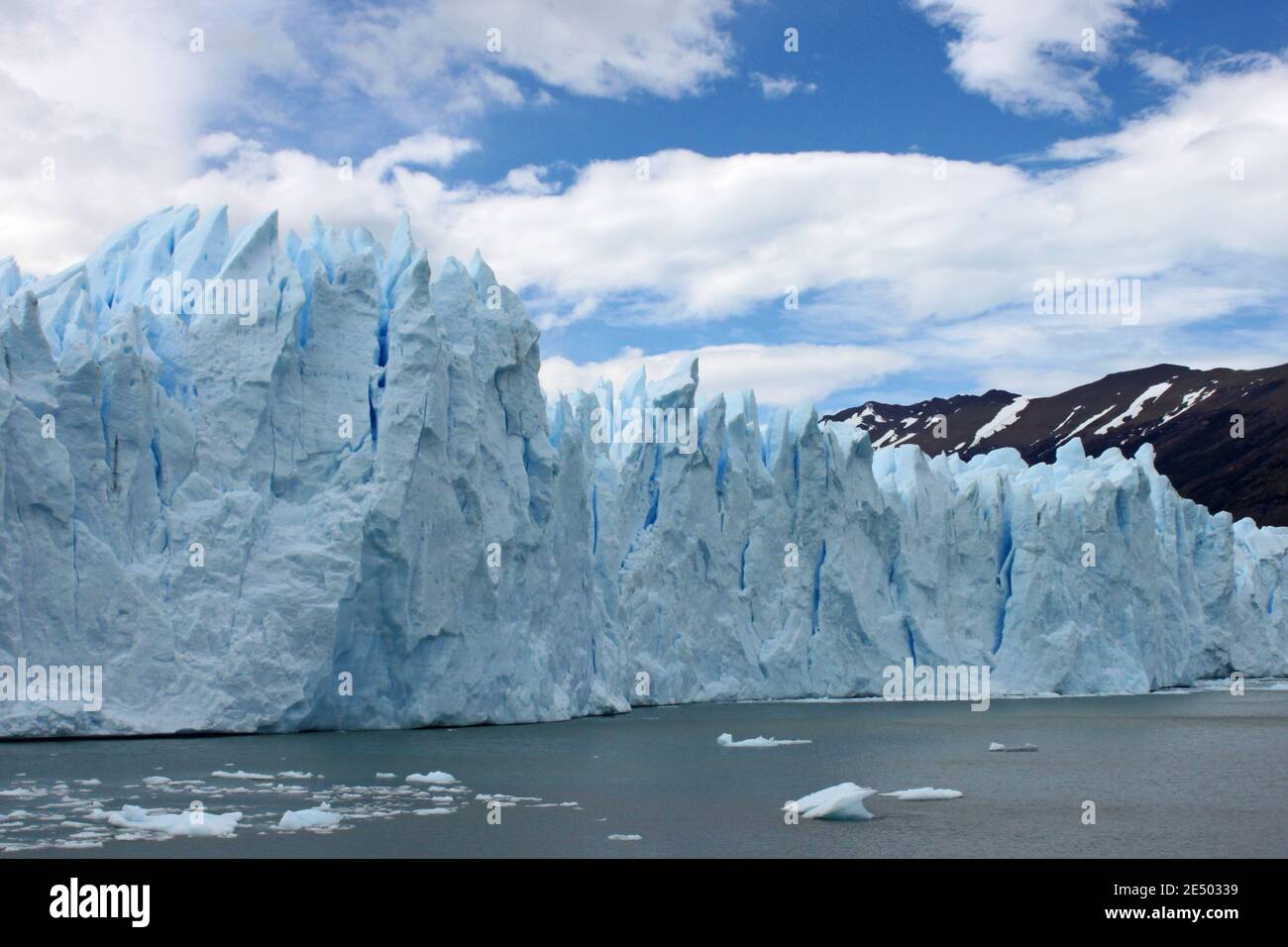 Panoramalandschaft des Perito Moreno Eisgletschers in Argentinien, Südamerika Stockfoto