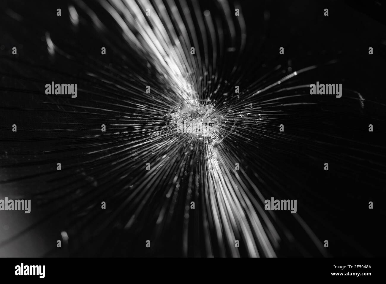 Bullet Hole Glass Black Background Stockfotos Und Bilder Kaufen Alamy