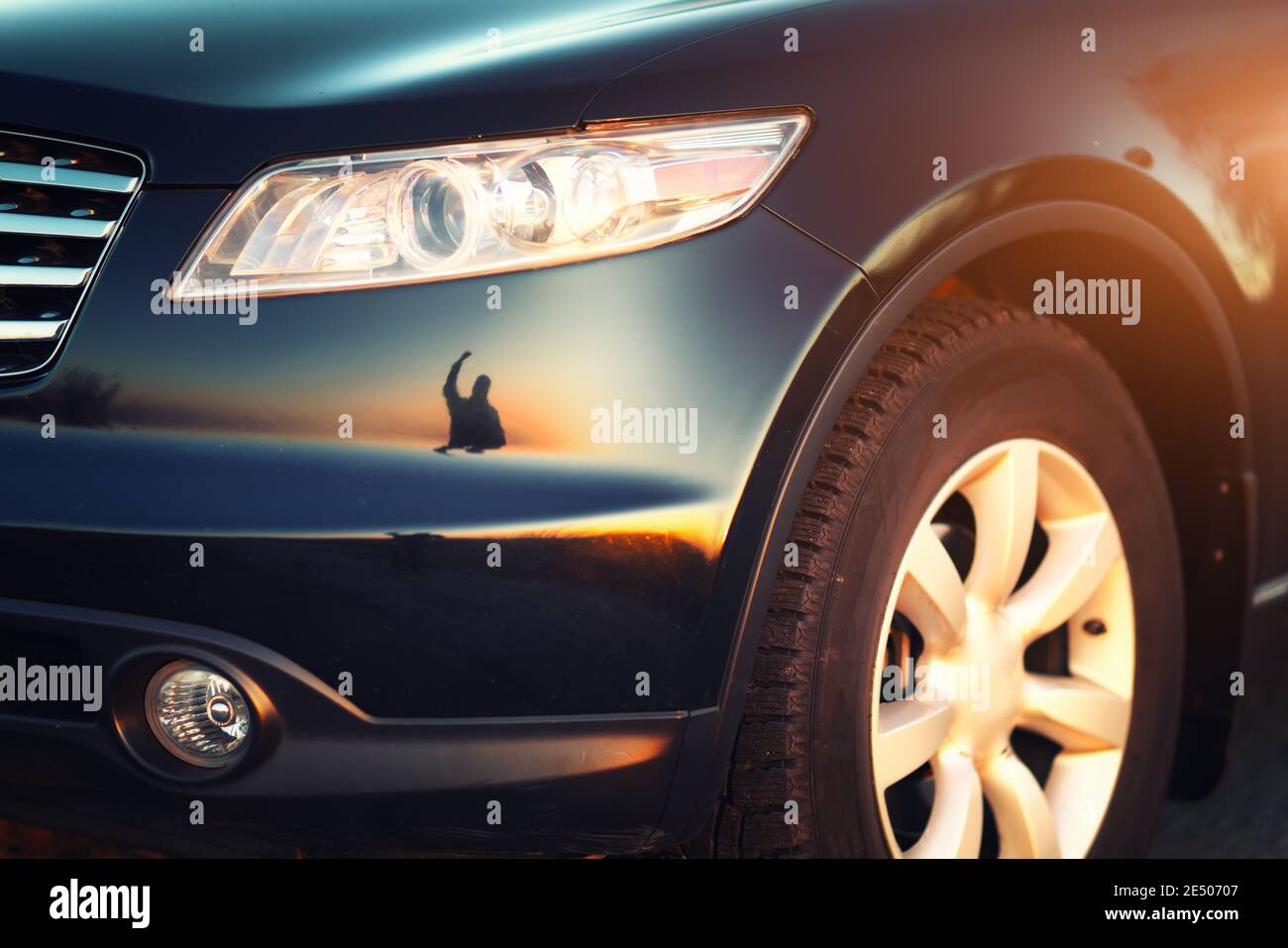 Rennsieger im Auto Stockfoto