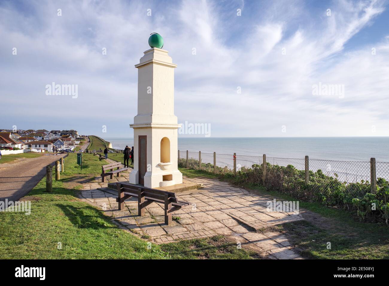 Meridian Monument (George V Memorial) in Peacehaven (East Sussex) - Ausgangspunkt des Greenwich Meridian Trails Stockfoto