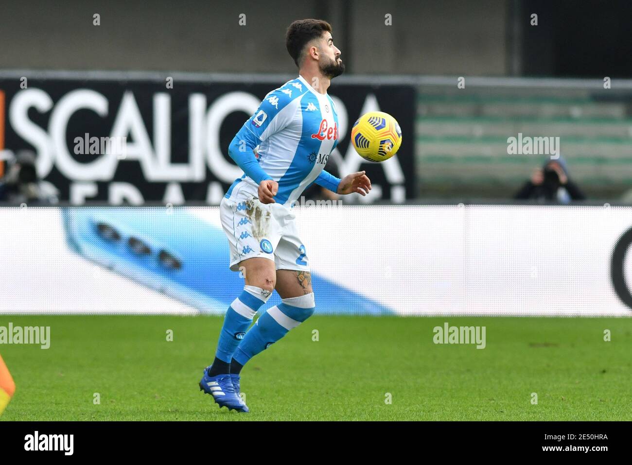 Verona, Italien. Januar 2021. Verona, Italien, Marcantonio Bentegodi Stadion, Januar 24, 2021, Elseid Hysaj (Napoli) während Hellas Verona vs SSC Napoli - Italienische Fußball Serie A Spiel Kredit: Alessio Tarpini/LPS/ZUMA Wire/Alamy Live News Stockfoto