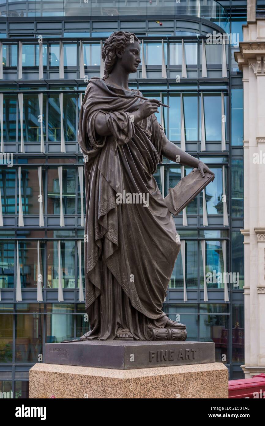 Holborn Viadukt Statuen - Fine Art. Eröffnet 1869, vier Statuen schmücken die Viadukt Brücke Brüstungen, die Handel, Landwirtschaft, Wissenschaft & Kunst Stockfoto