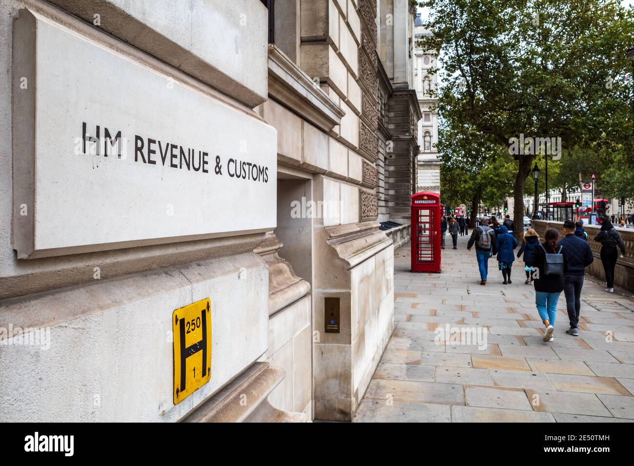 HM Revenue & Customs Whitehall London. HMRC Büros in 100 Parliament Street Westminster London. Stockfoto
