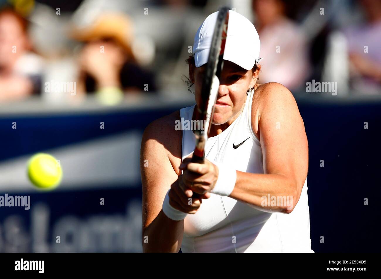 Die US-Amerikanerin Lindsay Davenport in Aktion während ihres 2008 Bausch & Lomb Tennis Championships Viertelfinalmatches gegen Ungarn Agnes Szavay in Amelia Island, FL, USA am 11. April. 2008. Davenport besiegte Szavay 6-4, 7-6. Foto von Gray Quetti/Cal Sport Media/Cameleon/ABACAPRESS.COM Stockfoto