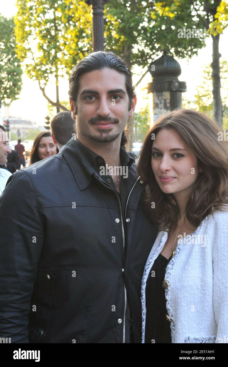 Der libanesische Produzent (und Sohn des ermordeten Premierministers Rafic Hariri) Fahd Hariri und seine Frau Maya besuchen am 6. Mai 2008 die Premiere des französisch-libanesischen Films "Sous Les Bombes" von Philippe Aractingi im Kino Publicis Champs-Elysees in Paris, Frankreich. Foto von Ammar Abd Rabbo/ABACAPRESS.COM Stockfoto