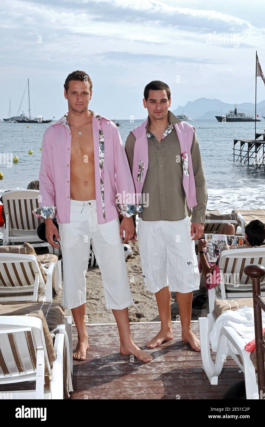 Franck Esposito, französischer Coach und ehemaliger Schwimmer, präsentiert seine neue Kollektion am Strand Miramar auf der Croisette in Cannes, Frankreich am 12. Mai 2008. Foto von Capbern/Cameleon/ABACAPRESS.COM Stockfoto