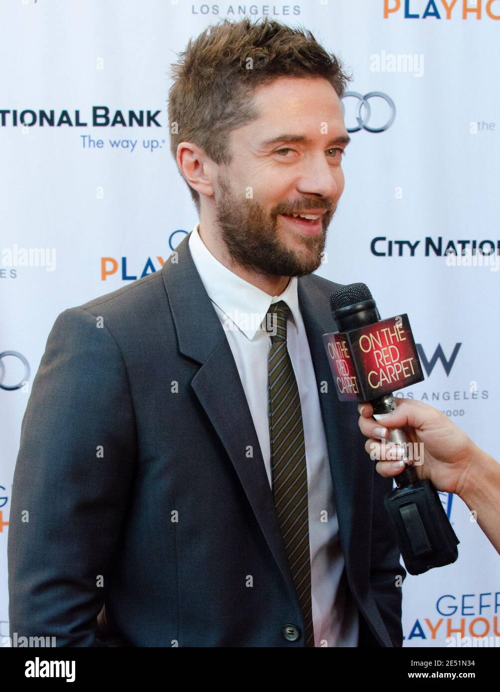 13. Mai 2013, Westwood, Kalifornien, USA: Topher Grace nimmt an Geffen Playhouse's Annual ''Backstage at the Geffen'' Gala Teil. (Bild: © Billy Bennight/ZUMA Wire) Stockfoto
