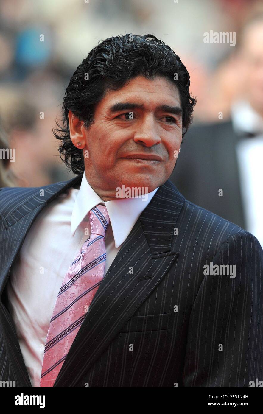 Diego Maradona kam am 21. Mai 2008 im Palais des Festivals in Cannes, Südfrankreich, zur Vorführung von Steven Soderberghs Che, der im Wettbewerb der 61. Filmfestspiele von Cannes vorgestellt wurde. Foto von Hahn-Nebinger-Orban/ABACAPRESS.COM Stockfoto