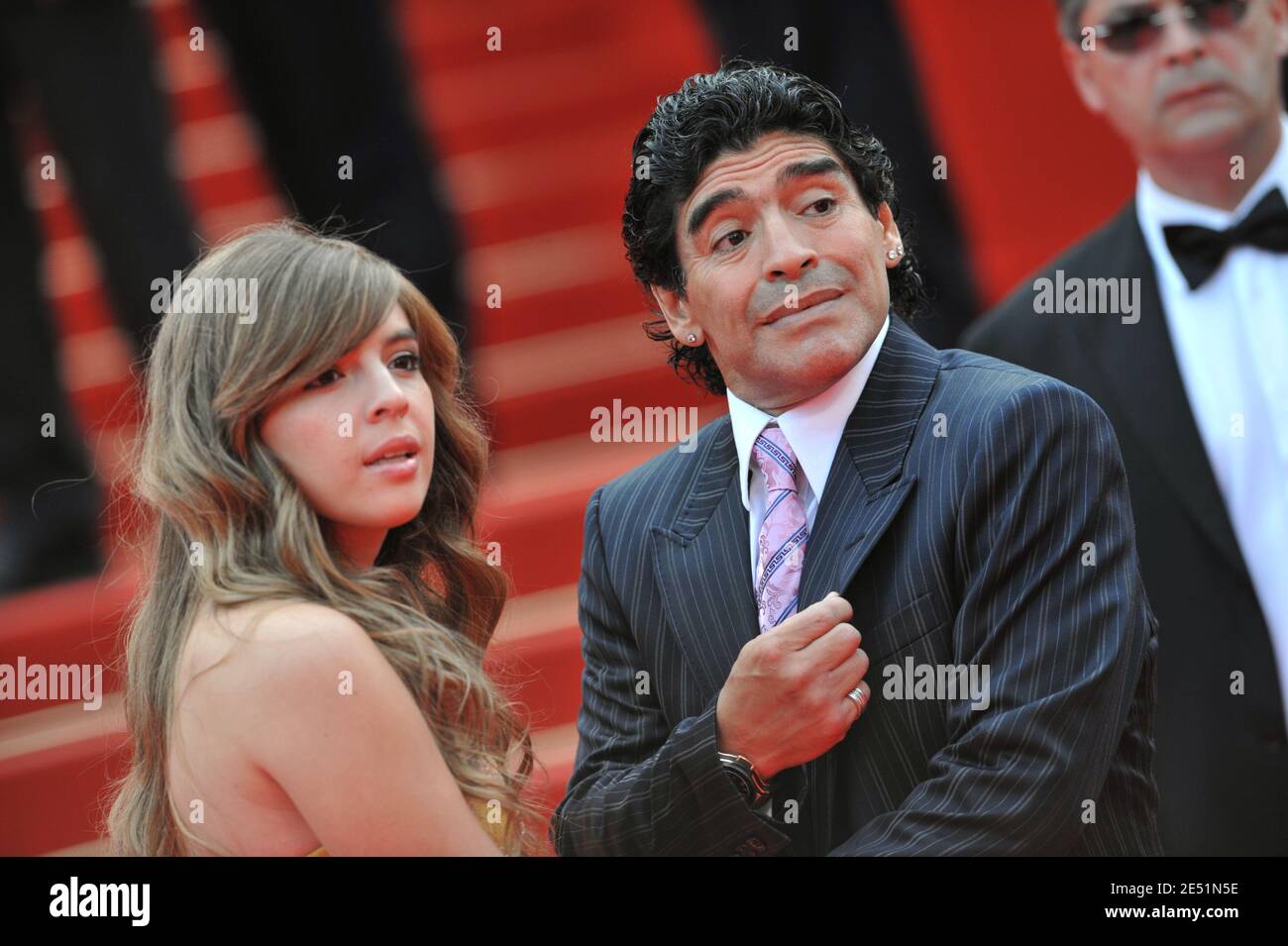 Diego Maradona mit seiner Tochter kam am 21. Mai 2008 im Palais des Festivals in Cannes, Südfrankreich, zur Vorführung von Steven Soderberghs Che, der im Wettbewerb der 61. Filmfestspiele von Cannes vorgestellt wurde. Foto von Hahn-Nebinger-Orban/ABACAPRESS.COM Stockfoto