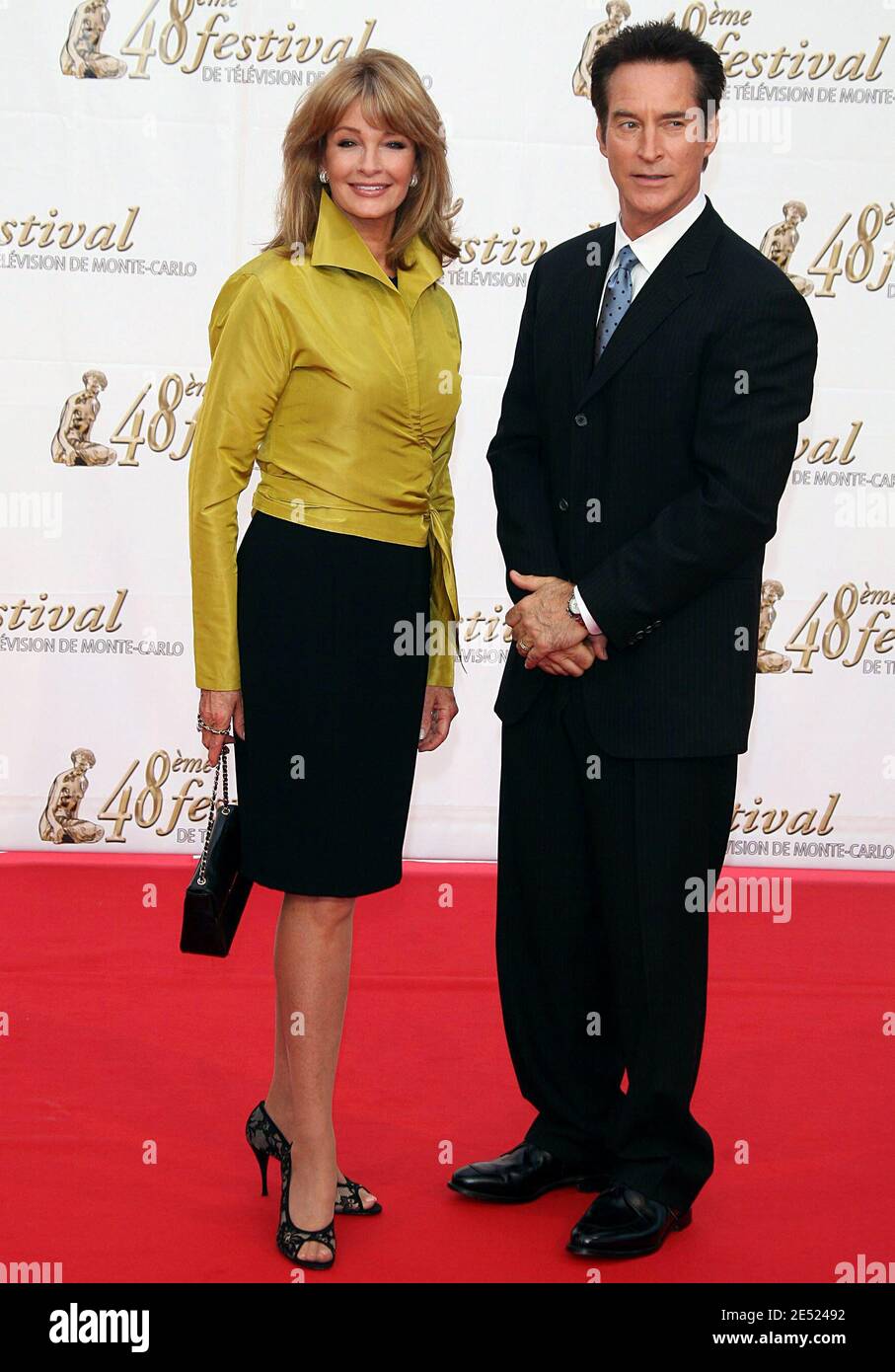DIE US-Schauspielerin Deidre Hall und Drake Hogestyn treffen am 8. Juni 2007 bei der Eröffnungsfeier des 48. Monte-Carlo TV Festivals in Monaco ein. Foto von Denis Guignebourg/ABACAPRESS.COM Stockfoto