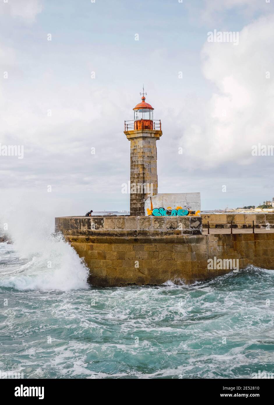 Der Felgueiras Leuchtturm an der Douro Flussmündung in Foz do Douro in der Nähe von Porto Stockfoto