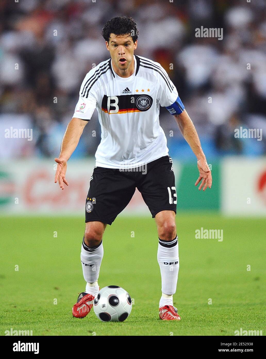 Deutschlands Kapitän Michael Ballack bei der EM 2008 UEFA Europameisterschaft, Gruppe B, Österreich gegen Deutschland am 16. Juni 2008 im Ernst-Happel-Stadion in Wien, Österreich. Deutschland gewann 1:0. Foto von Steeve MacMay/Cameleon/ABACAPRESS.COM Stockfoto