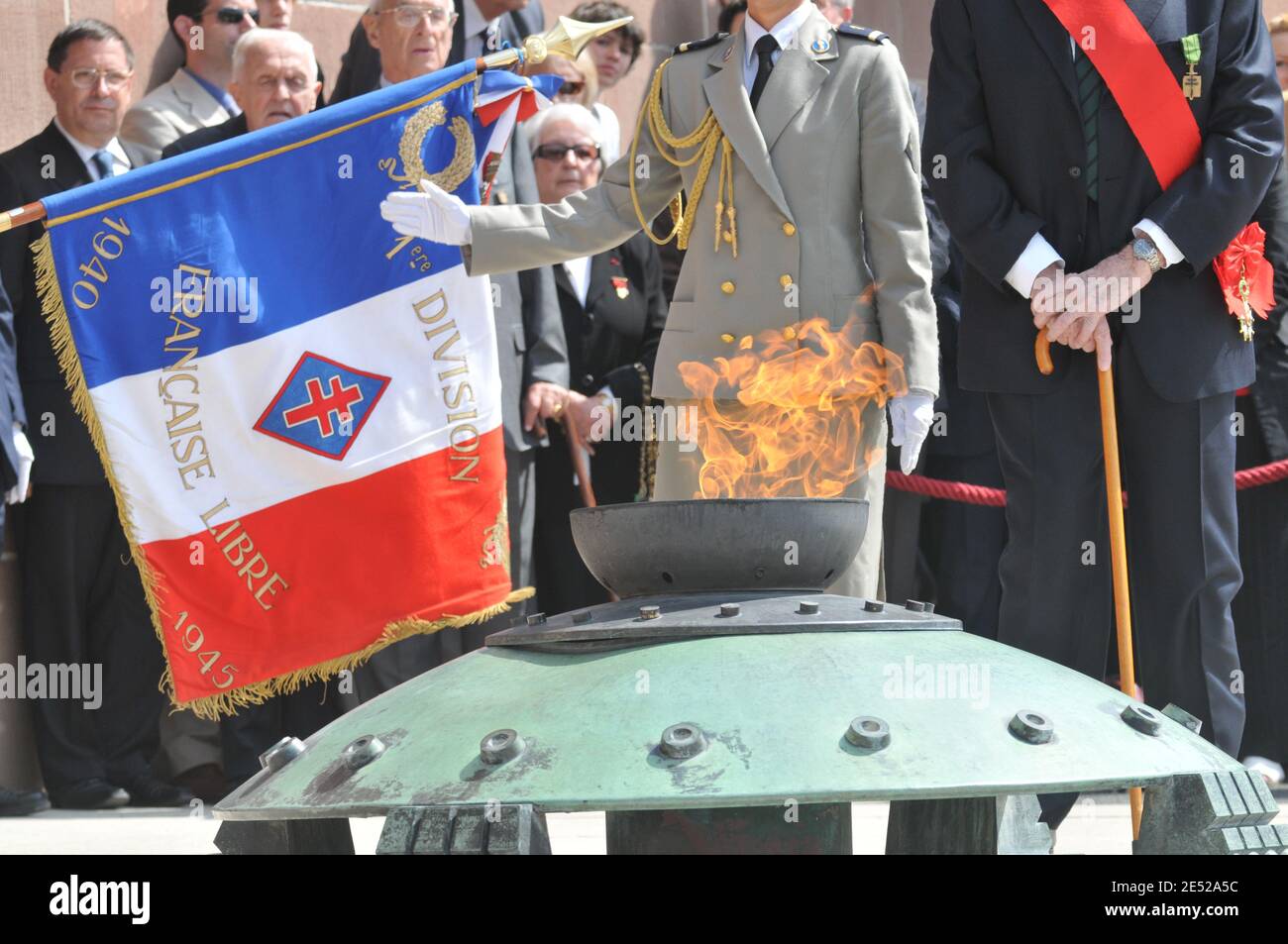 Atmosphäre während der Zeremonie anlässlich des 68. Jahrestages des "Appells vom 18. Juni" auf dem Mont-Valerien in Suresnes, bei Paris, Frankreich am 18. Juni 2008. Die gedenkfeiern fanden statt, wo die deutschen Behörden am 15. Dezember 1941 mehr als 70 Menschen in Mont-Valerien hingerichtet haben, als Reaktion auf einen französischen Angriff auf einen deutschen Offizier. Foto von Ammar Abd Rabbo/ABACAPRESS.COM Stockfoto