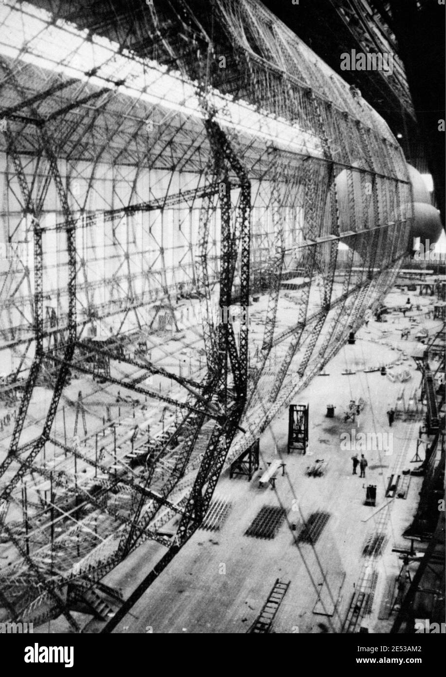 LZ 127 'Graf Zeppelin': Stahlrahmen des Luftschiffs. 1928 Stockfoto