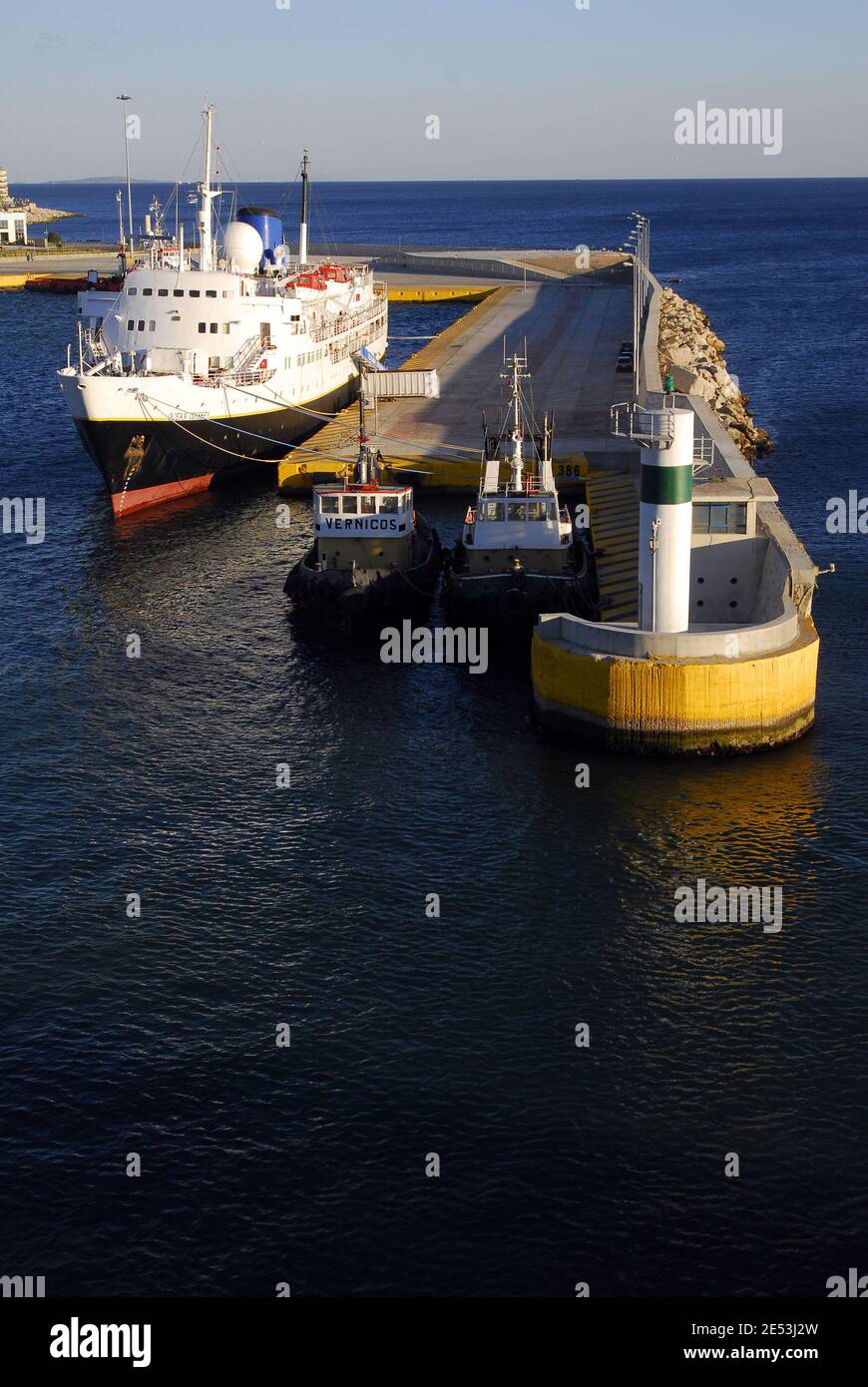 Der Hafen von Piräus und der Hafen von Rhodos 9 2006 Stockfoto