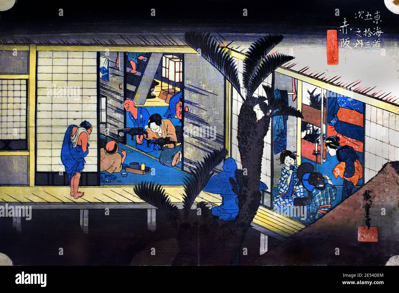 Akasaka, Gasthaus mit Dienstmädchen Nr. 37 aus der Serie 'Fifty-three Stations of the Tōkaidō' um 1833-1834 von Andō Hiroshige, Edo (jetzt Tokyo) 1797 – Edo 1858 Holzschnitt Japanisch, Japan, Stockfoto