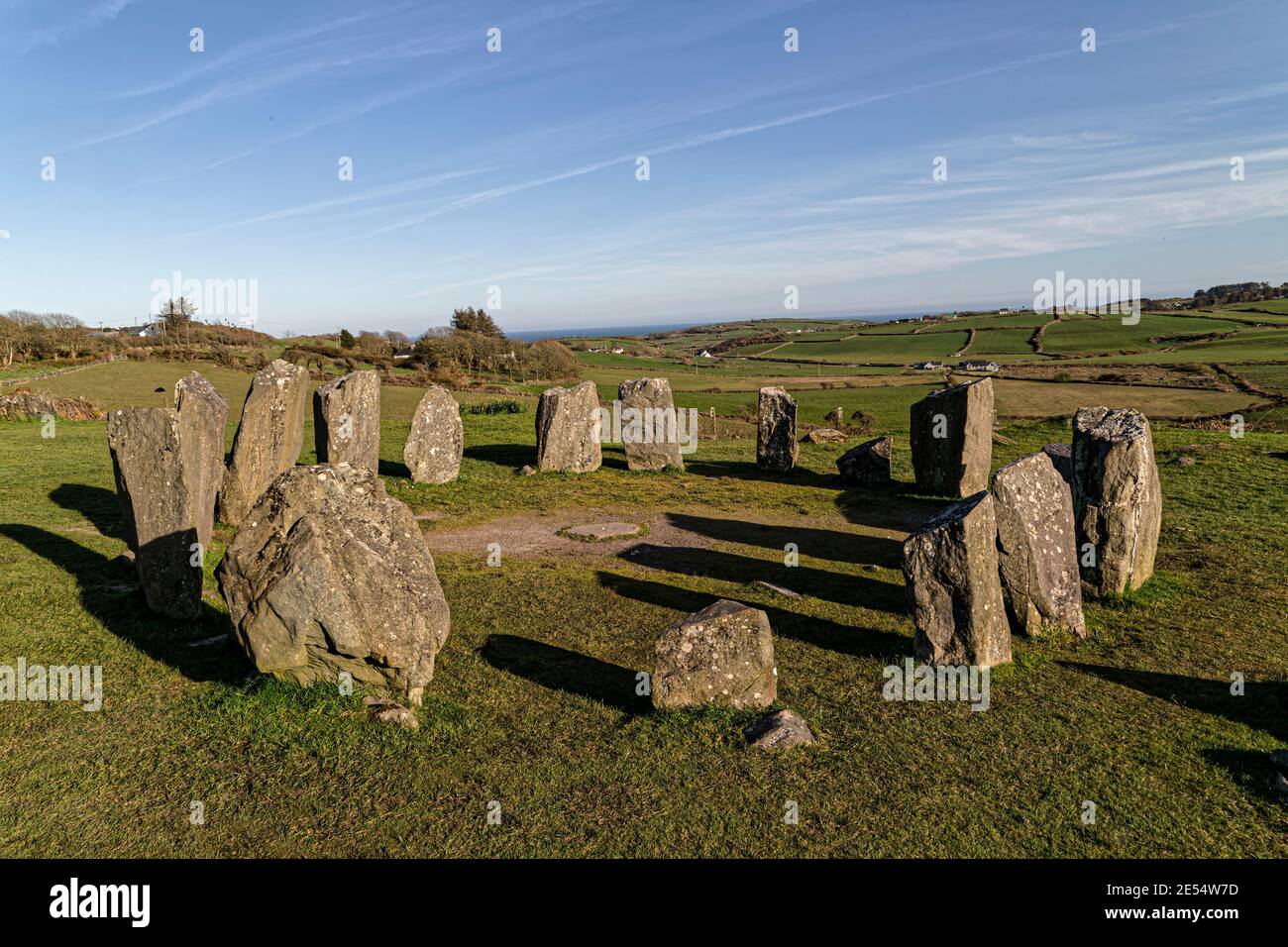 Drombeg, County Cork, Irland. April 2016. Der Steinkreis von Drombeg (auch bekannt als der Altar der Druiden) ist ein 9,3 m Durchmesser. Stockfoto