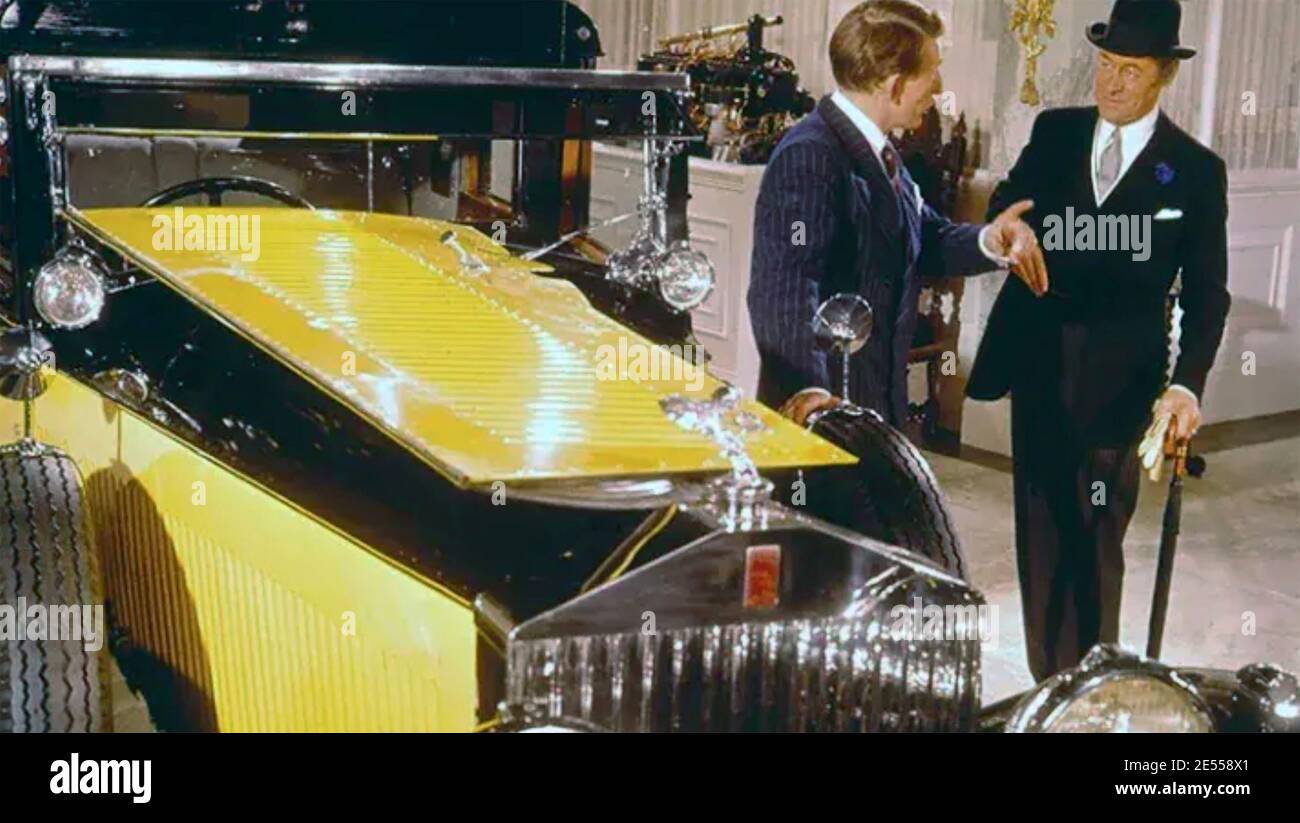 DER GELBE ROLLS-ROYCE 1965 MGM Film mit Rex Harrison AT Genau wie Lord Charles Stockfoto