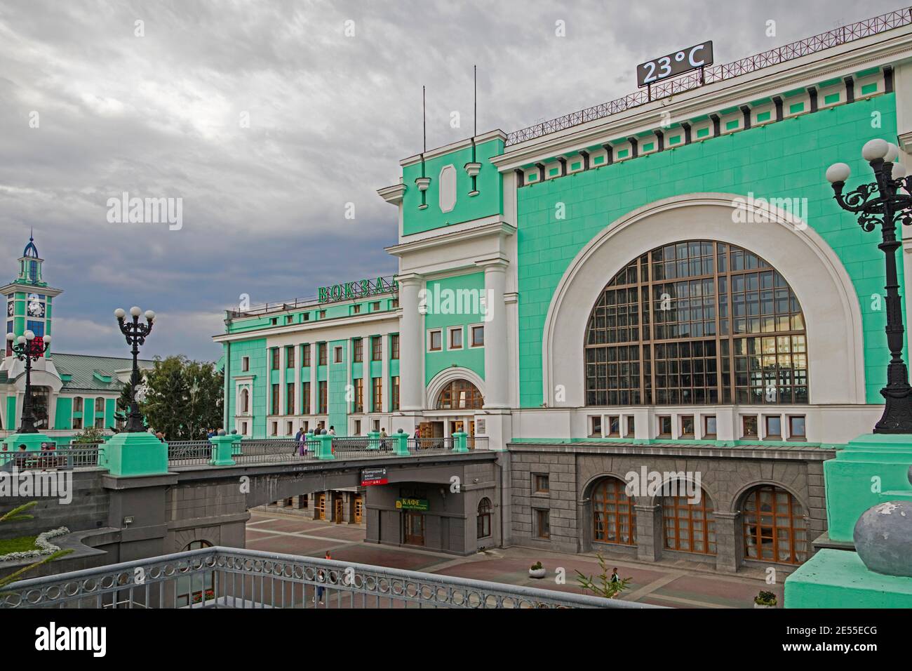 Bahnhof Nowosibirsk, wichtige Haltestelle entlang der Transsibirischen Eisenbahn und der Turkestan-Sibirien-Eisenbahn, Gebiet Nowosibirsk, Sibirien, Russland Stockfoto