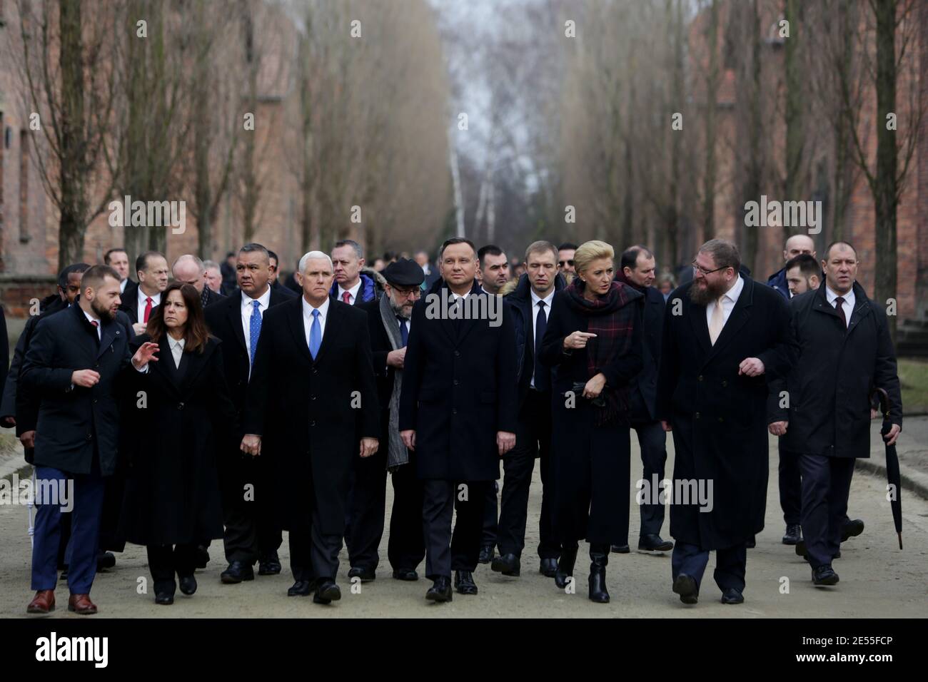 Oswiecim, Polen - 18. Februar 2019: Mike Pence, Vizepräsident der Vereinigten Staaten, besucht das ehemalige Nazi-Konzentrationslager Auschwitz-Birkenau. Stockfoto