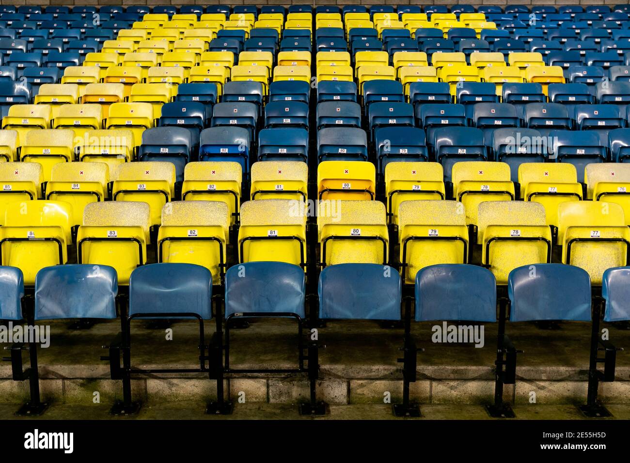 LONDON, ENGLAND. JAN 26TH: Eine allgemeine Ansicht der leeren Sitze während des Sky Bet Championship Spiels zwischen Millwall und Watford im Den, London am Dienstag 26. Januar 2021. (Kredit: Juan Gasparini - MI News) Kredit: MI Nachrichten & Sport /Alamy Live Nachrichten Stockfoto