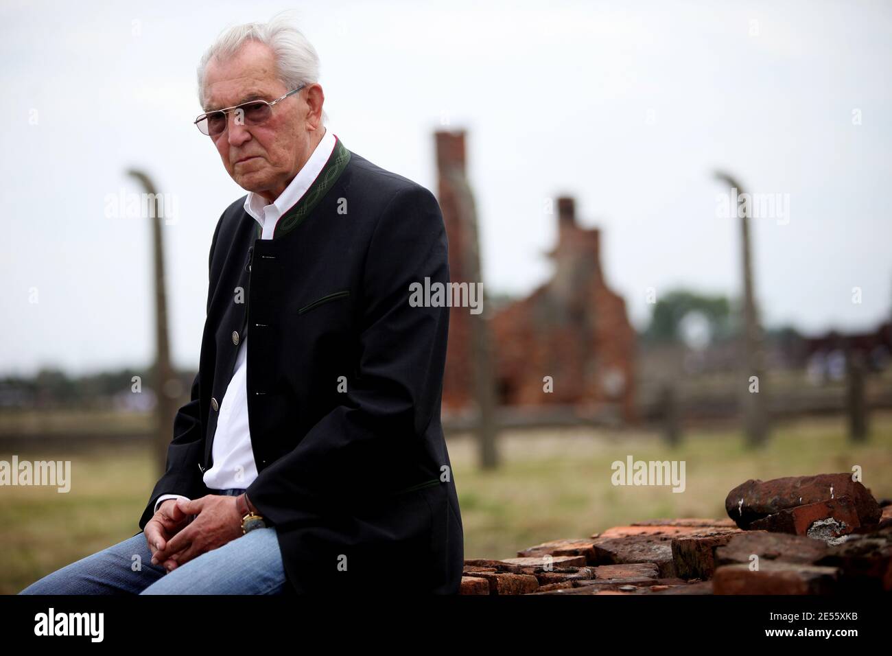 Oswiecim, Polen - 2. August 2015: Feier des 71. Jahrestages der Liquidierung des Zigeunerlagers im Staatlichen Museum Auschwitz-Birekenau. Stockfoto