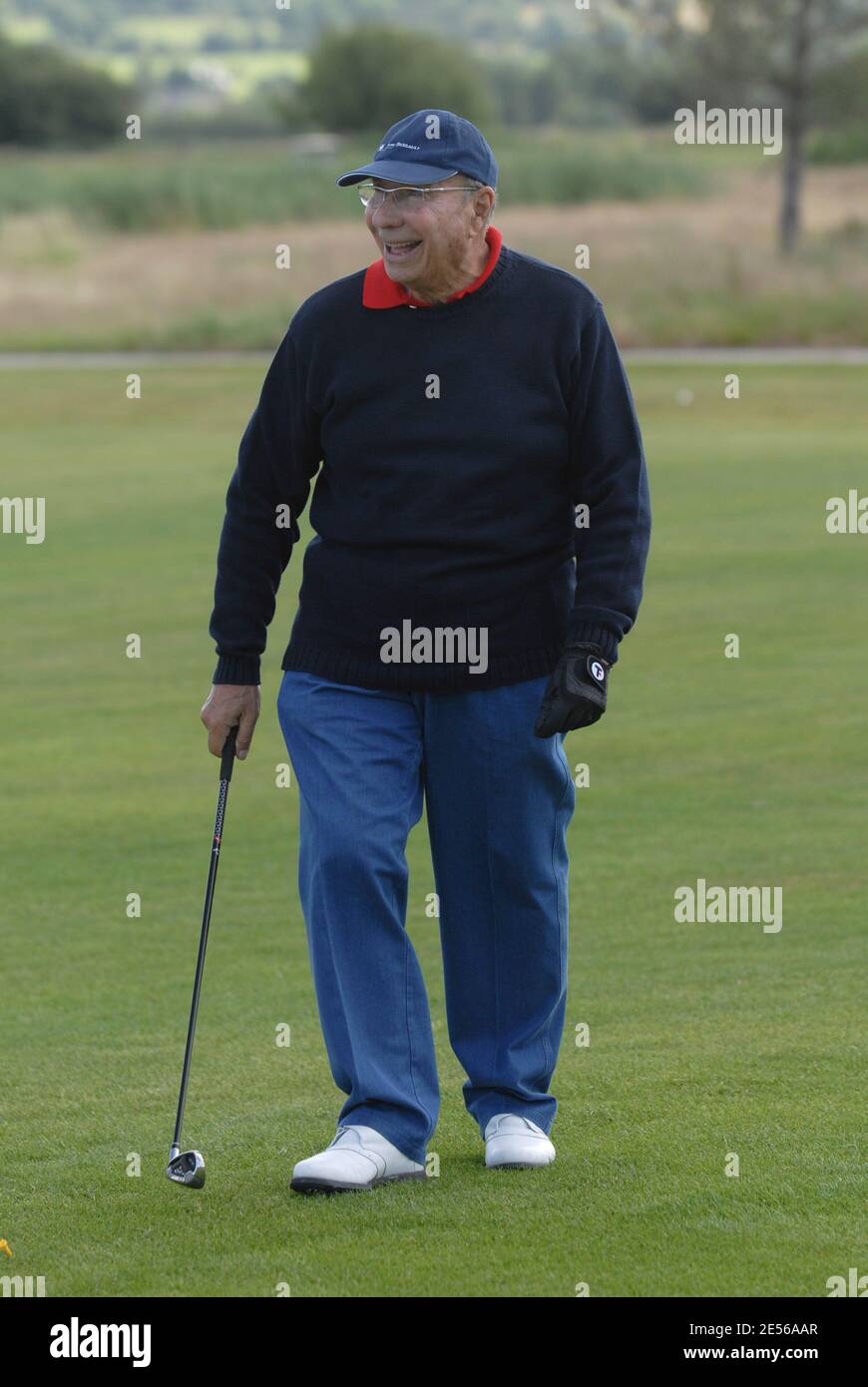 EXKLUSIV - Serge Dassault spielt Golf in Deauville, Frankreich am 7. Juli 2008. Foto von William Stevens/ABACAPRESS.COM Stockfoto