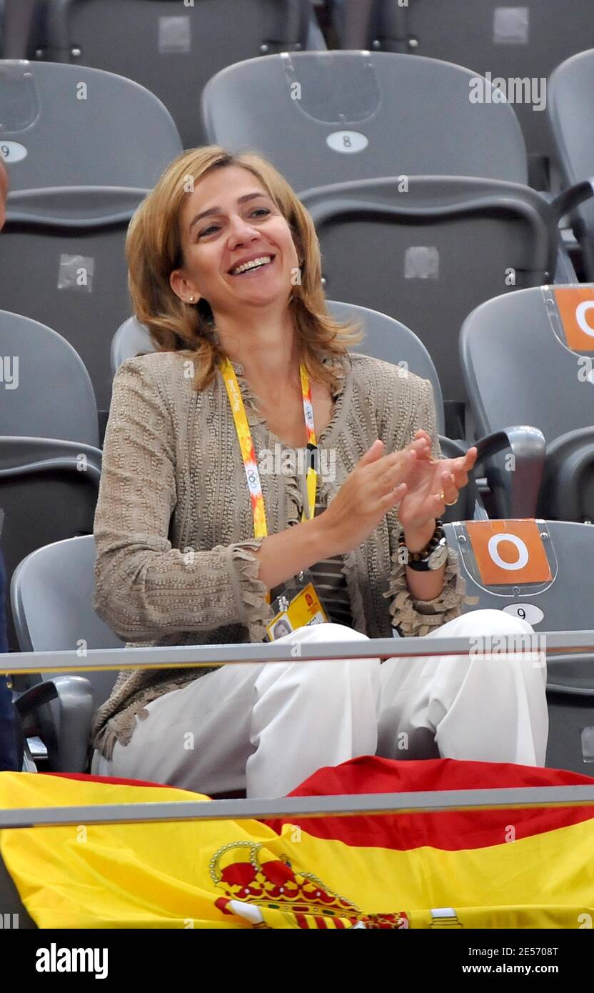 Prinzessin Cristina von Spanien mit ihrem Mann Inaki Urdangarin unterstützen ihr Team die Handball Bronzemedaille, Kroatien gegen Spanien in Peking 2008 Tag der Olympischen Spiele 16 in Peking, China am 24. August 2008. Foto von Gouhier-Hahn-Nebinger/Cameleon/ABACAPRESS.COM Stockfoto