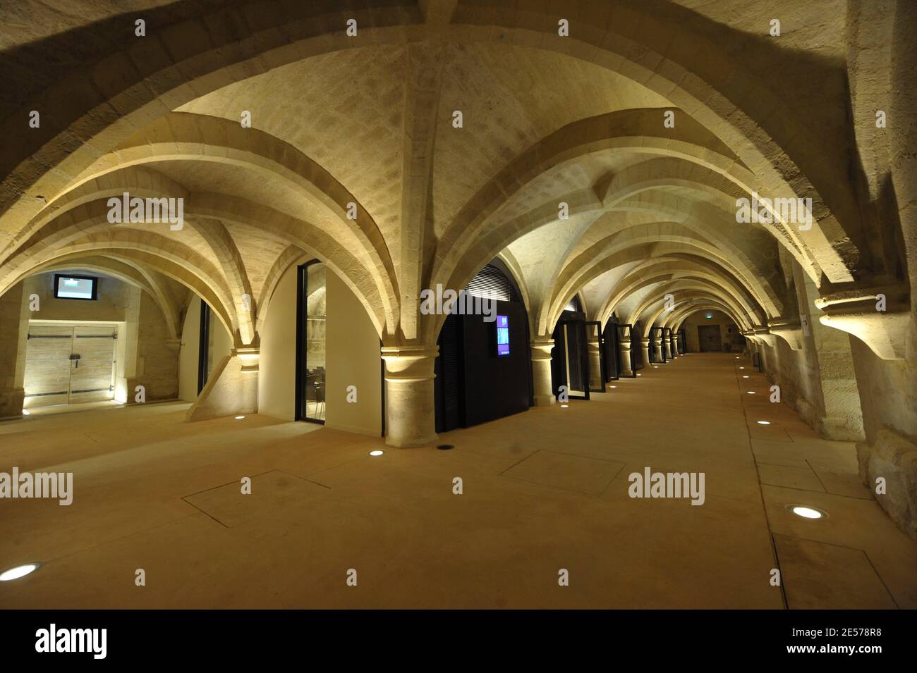 Die Entvellierung der Bernardins' College stellt in Paris, Frankreich am 4. September 2008. Das Bernardins-College ist eines der riesigen mittelalterlichen Gebäude im Herzen von Paris. Foto von Giancarlo Gorassini/ABACAPRESS.COM Stockfoto