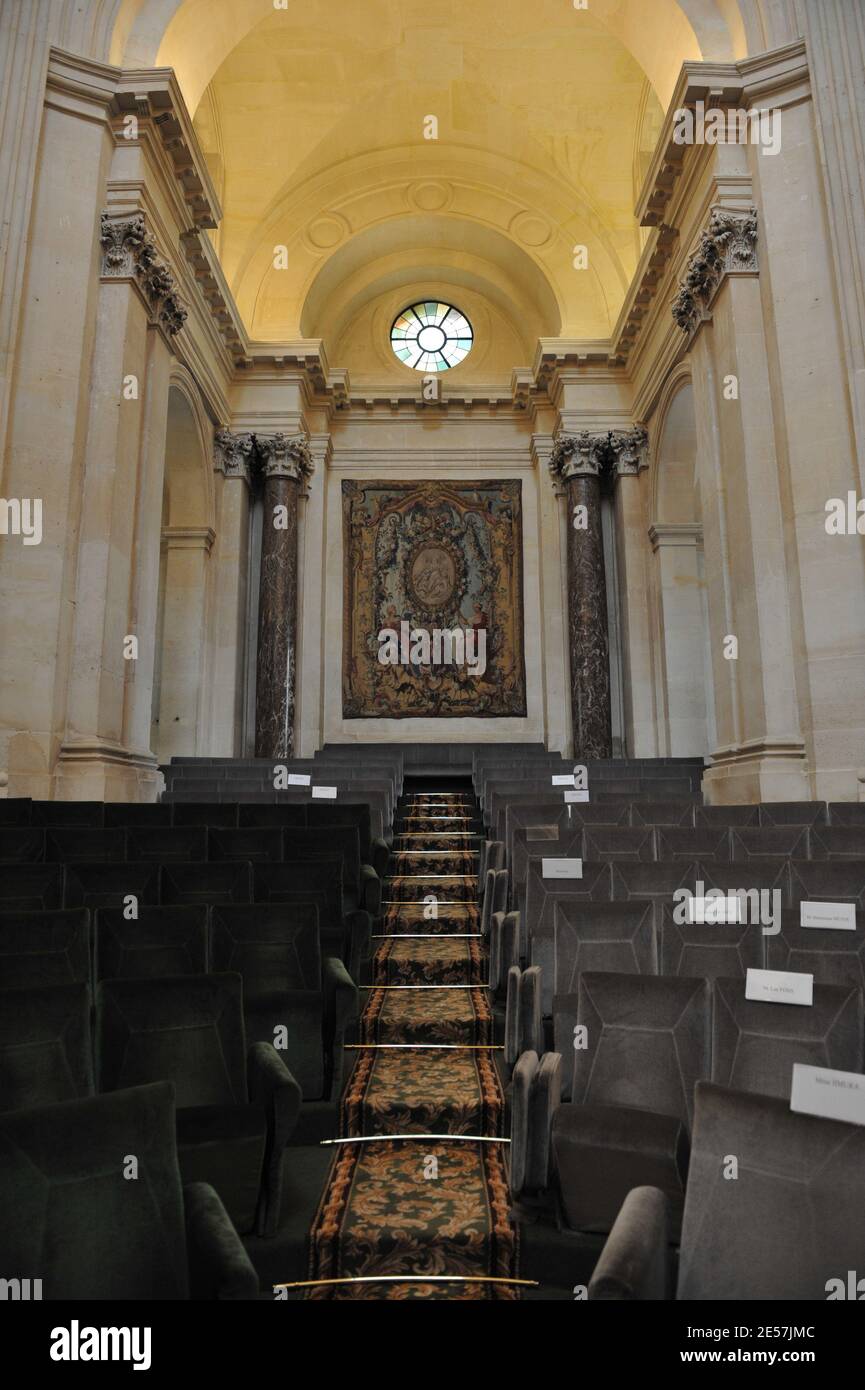 Innenansicht des Institut de France (französisches Institut) in Paris, Frankreich am 24. September 2008, während der Präsentation des japanischen Dirigenten Seiji Ozawa an der renommierten Akademie der bildenden Künste in Frankreich. Der 73-jährige Ozawa wurde 2001 zu einem der 16 assoziierten ausländischen Mitglieder gewählt und trat dabei unter anderem dem US-Filmemacher Woody Allen oder dem Architekten Norman Foster bei. Foto von Thierry Orban/ABACAPRESS.COM Stockfoto