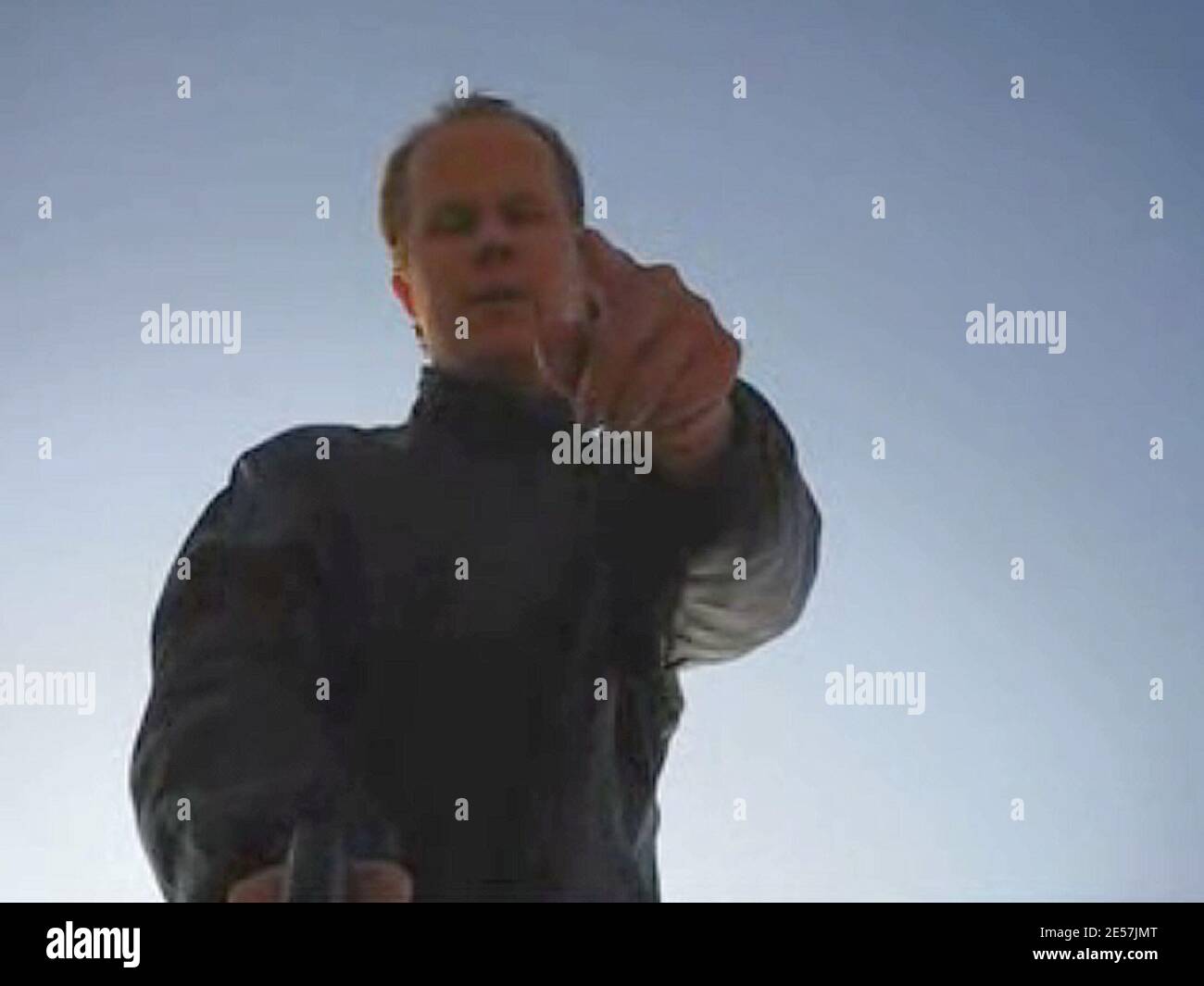 Das Bild aus einem Video mit dem Titel "You will die next" zeigt den Schüler Matti Juhani Saari, der am 23. September 2008 in einer Schule in Kauhajoki, Finnland, 10 Schüler bei Dreharbeiten getötet hat. Foto von Balkis Press/ABACAPRESS.COM Stockfoto