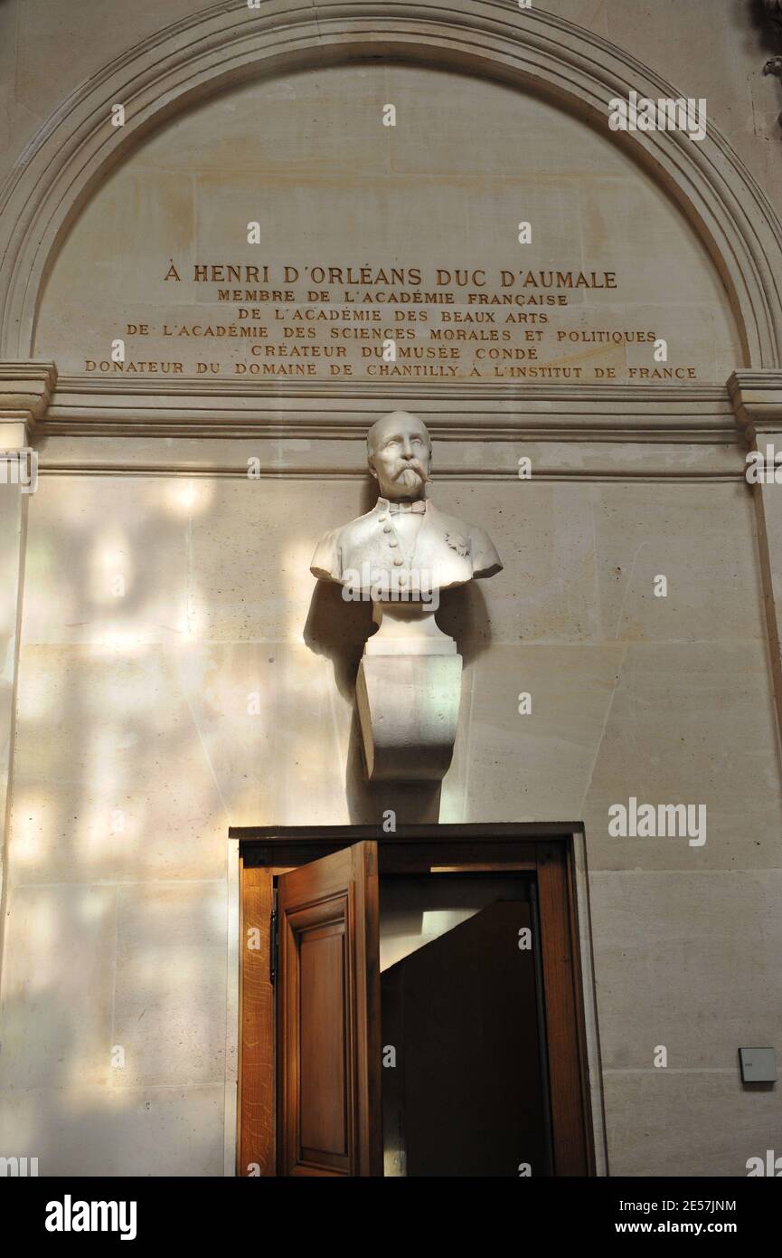 Innenansicht des Institut de France (französisches Institut) in Paris, Frankreich am 24. September 2008, während der Präsentation des japanischen Dirigenten Seiji Ozawa an der renommierten Akademie der bildenden Künste in Frankreich. Der 73-jährige Ozawa wurde 2001 zu einem der 16 assoziierten ausländischen Mitglieder gewählt und trat dabei unter anderem dem US-Filmemacher Woody Allen oder dem Architekten Norman Foster bei. Foto von Thierry Orban/ABACAPRESS.COM Stockfoto