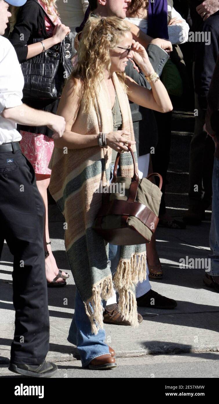 Sheryl Crow geht auf eine Pre-Oscars Party in Beverly Hills, ca. als Mexikaner komplett mit Poncho. 24/07 [[rac ral]] Stockfoto
