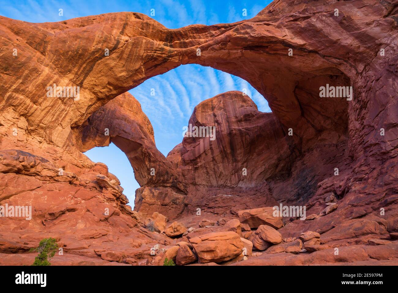 Arches National Park ist ein US-Nationalpark im Osten von Utah. Der Park liegt am Colorado River, 6.4 km nördlich von Moab, Utah. Stockfoto