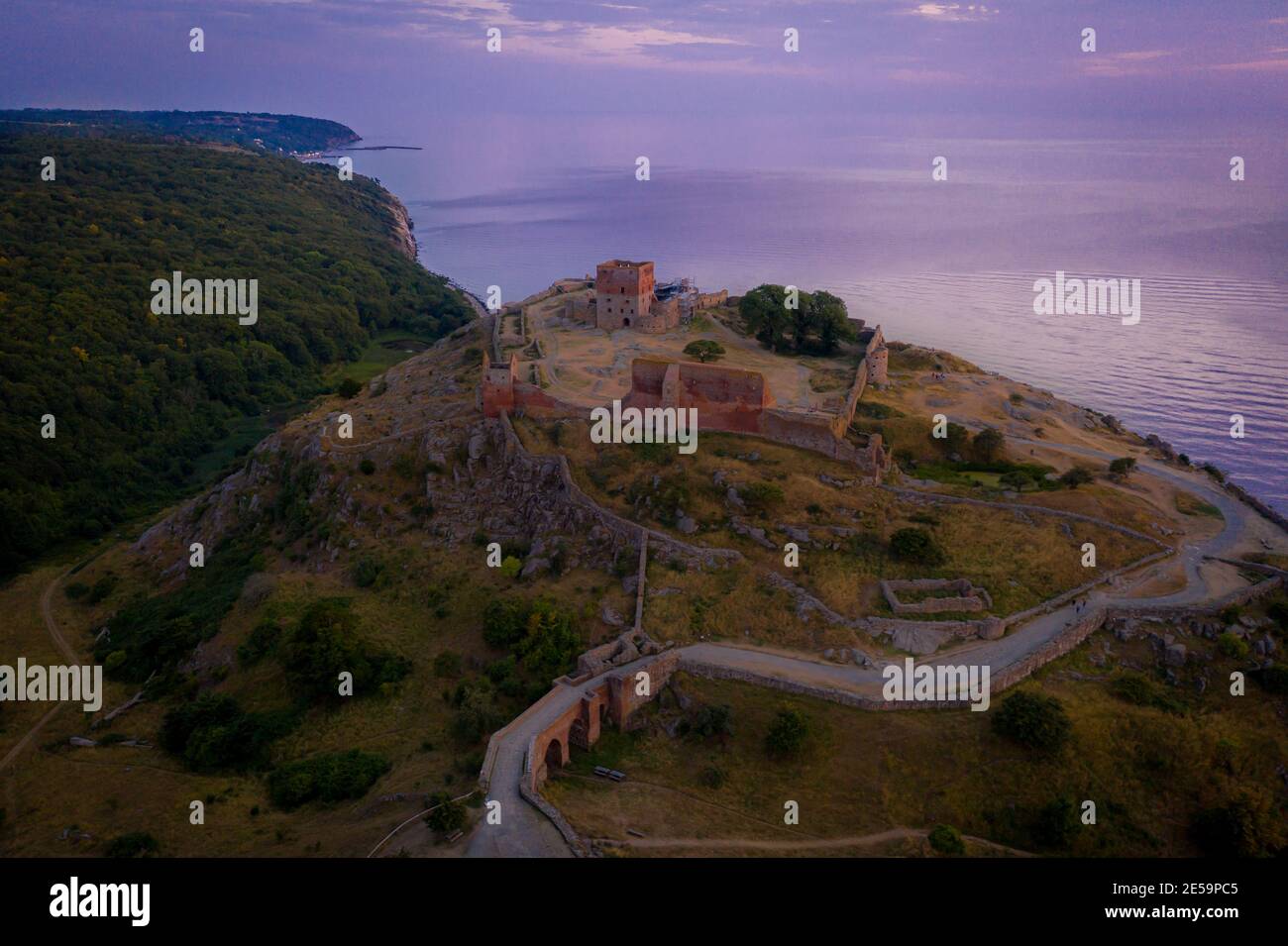 Drohne Blick auf Schloss Hammershus auf Bornholm, Dänemark Stockfoto