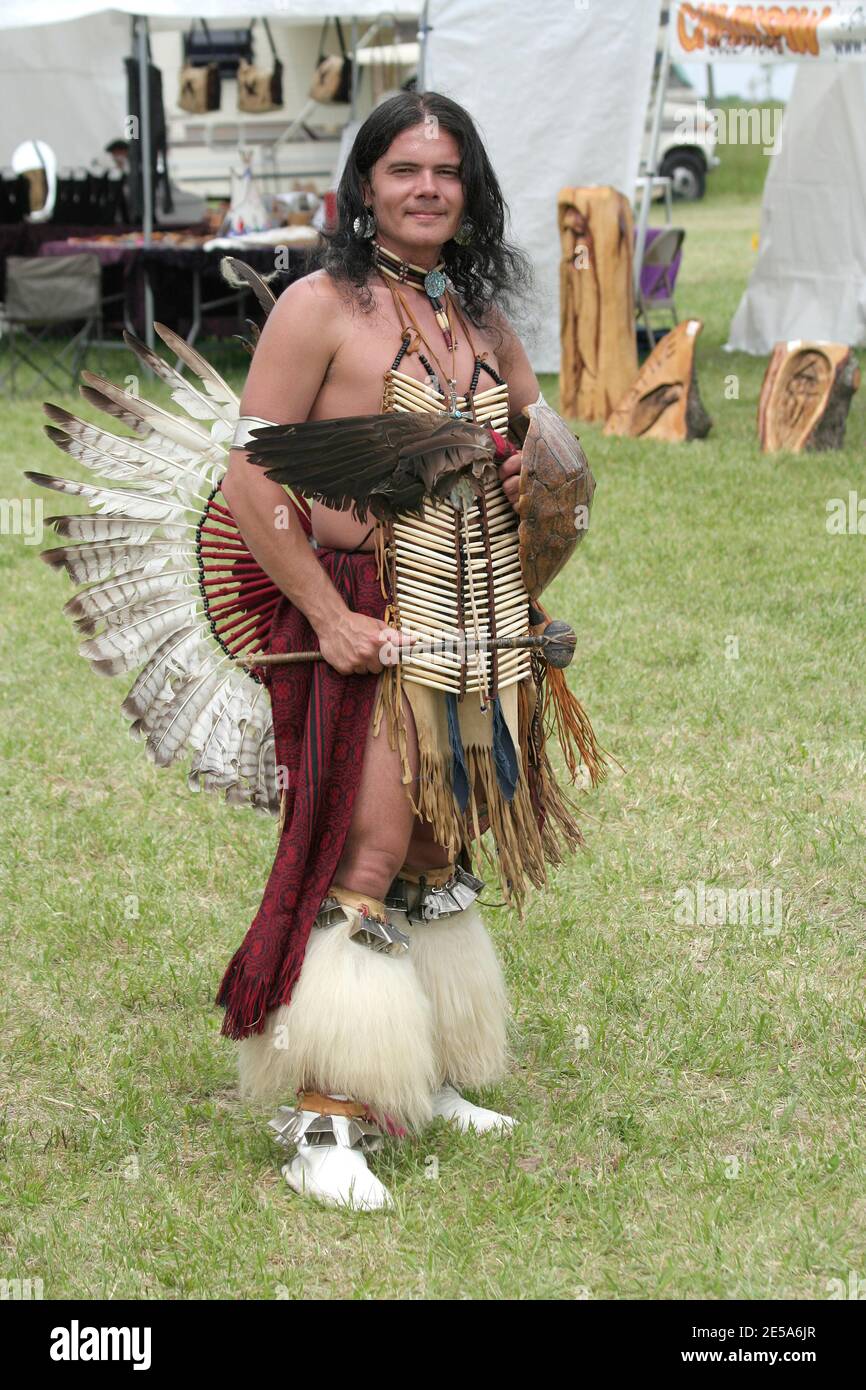 ROCKVILLE, INDIANA-JUNI 6: Native American man Perry Joe Gabbard posiert in Miami Alle Nationen Versammlung in Parke County.Juni 6,2009 in Rockville, Indiana, Stockfoto
