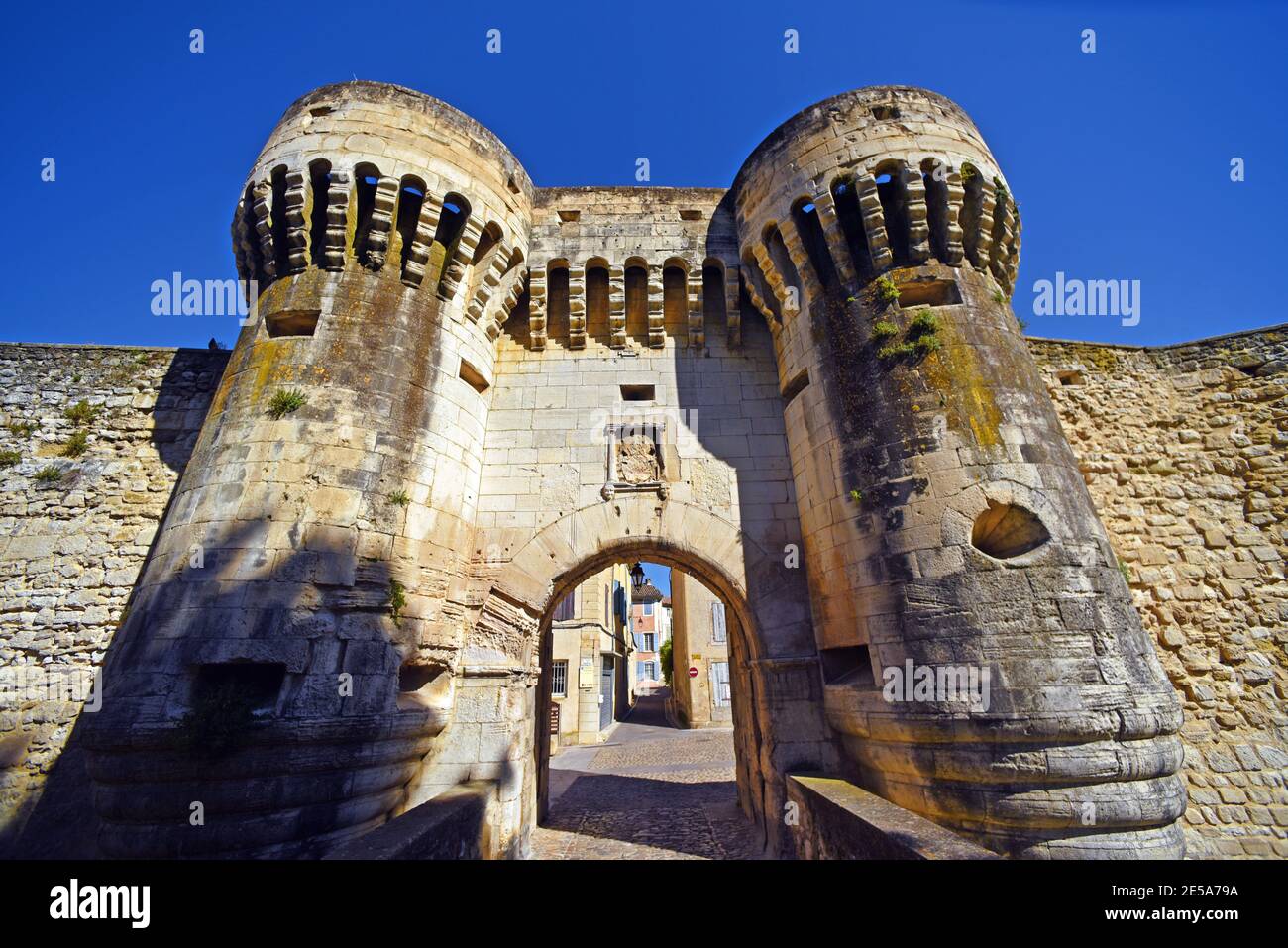 Stadttor Porte Notre Dame, Frankreich, Provence, Vaucluse, Pernes les Fontaines Stockfoto