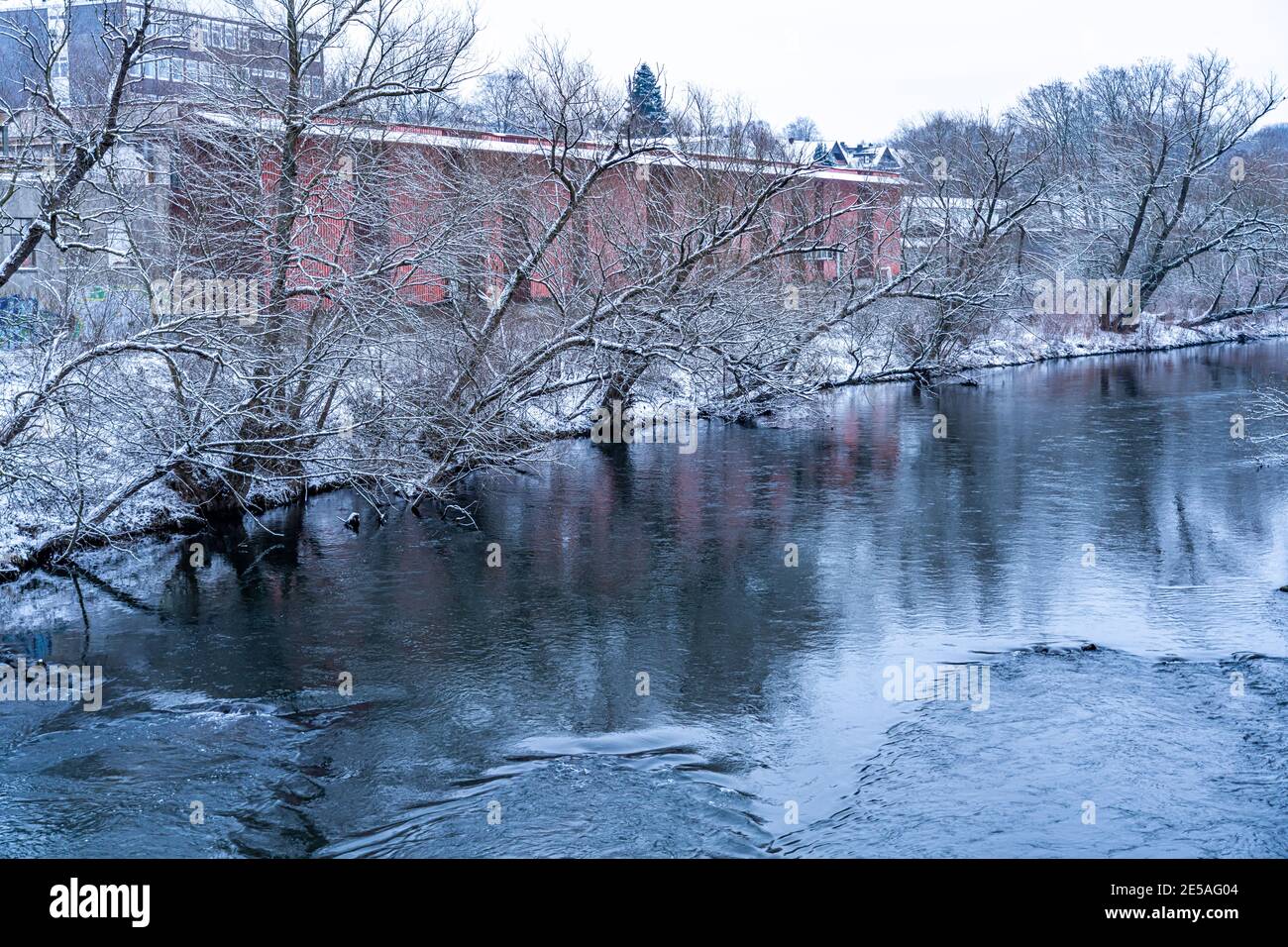 Winter an der Ruhr bei Fröndenberg, Nordrhein-Westfalen im Winter, Froendenberg, Nordrhein-Westfalen, Deutschland Stockfoto