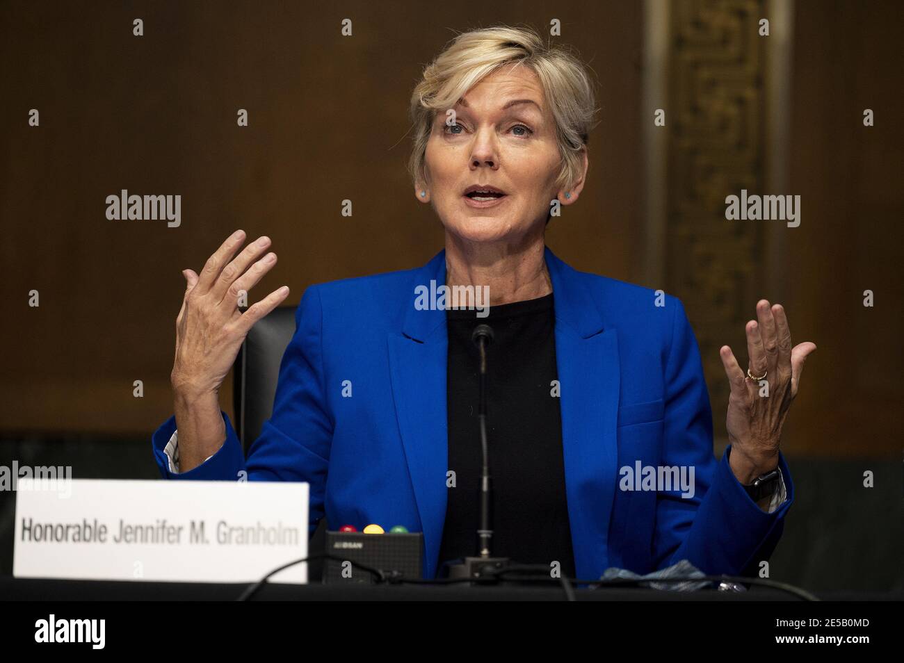 Die ehemalige Gouverneurin von Michigan, Jennifer Granholm, bezeugt vor dem Energie- und Rohstoffausschuss des Senats während einer Anhörung, um ihre Ernennung zum Energieminister am 27. Januar 2021 auf dem Capitol Hill in Washington, DC, zu prüfen. Foto von Jim Watson/UPI Stockfoto