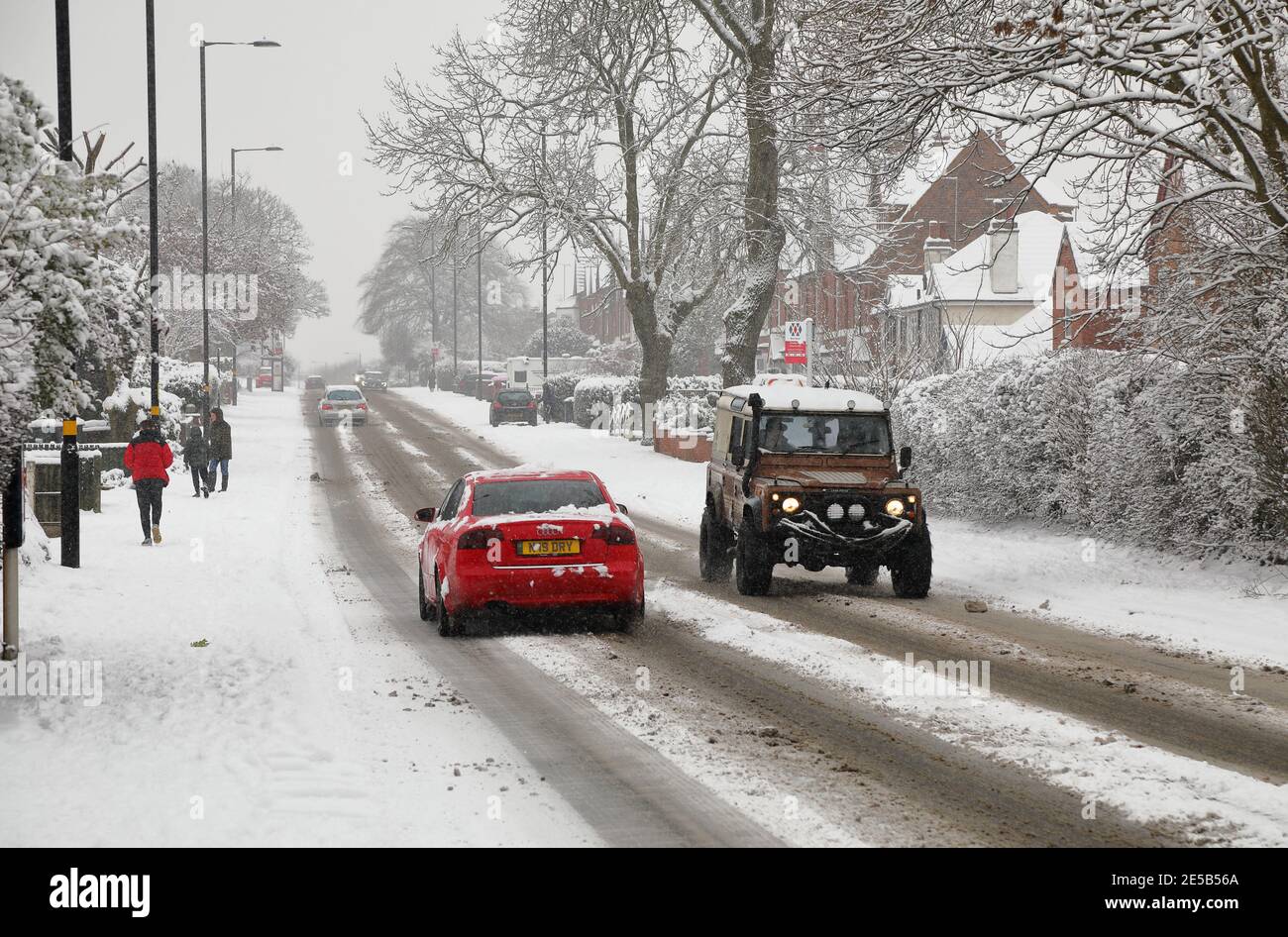 Verschneite und eisige Wetterbedingungen in Birmingham, England, Großbritannien (Januar 2021). Stockfoto