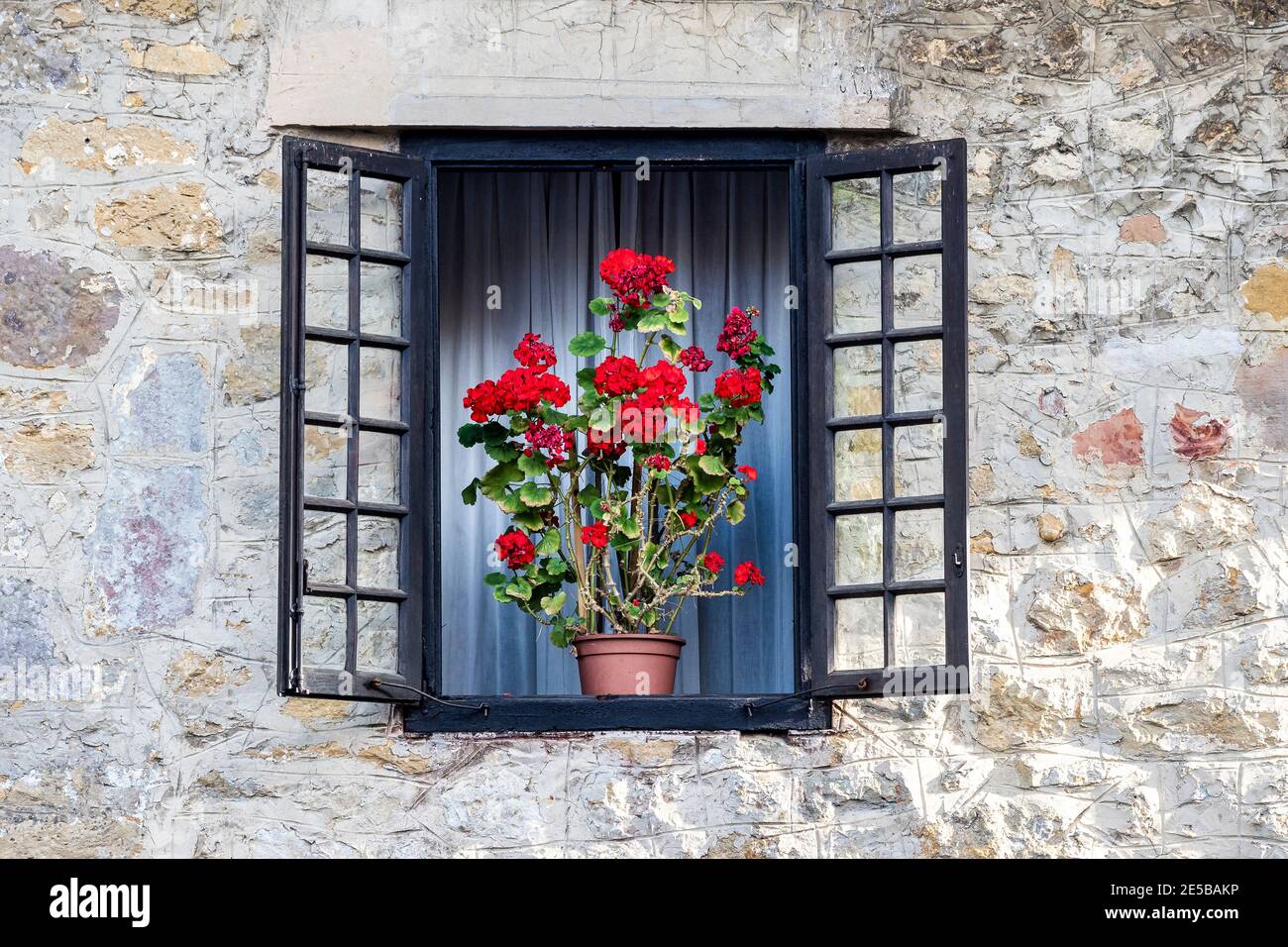 Santillana del Mar Stadt mit einem historisch-künstlerischen Wert, zusammen mit der natürlichen Enklave in Kantabrien, Santander, Spanien Stockfoto