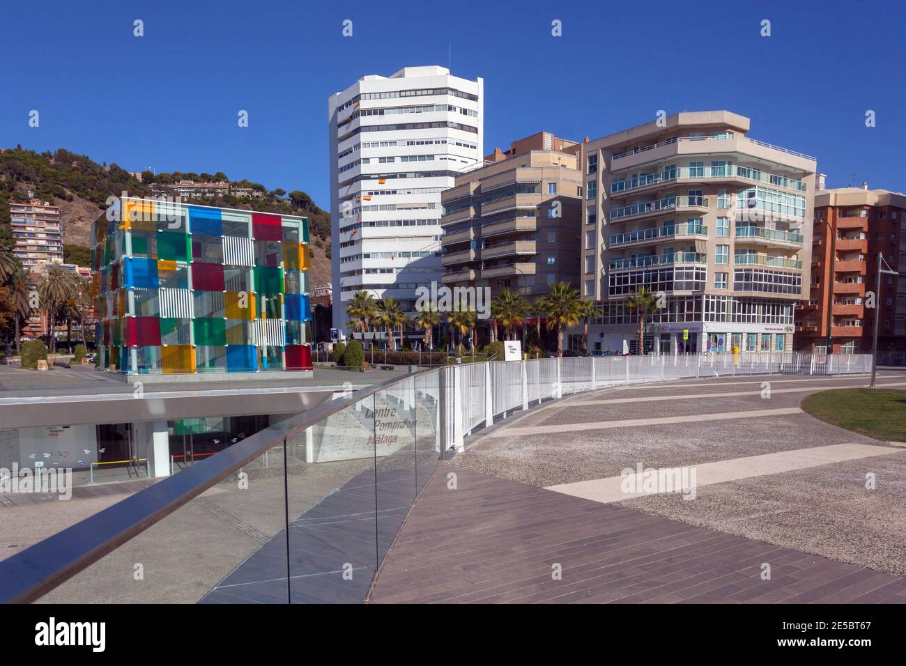 Muelle Uno mit Centre Pompidou Malaga Spanien Stadtwohnungen Stockfoto
